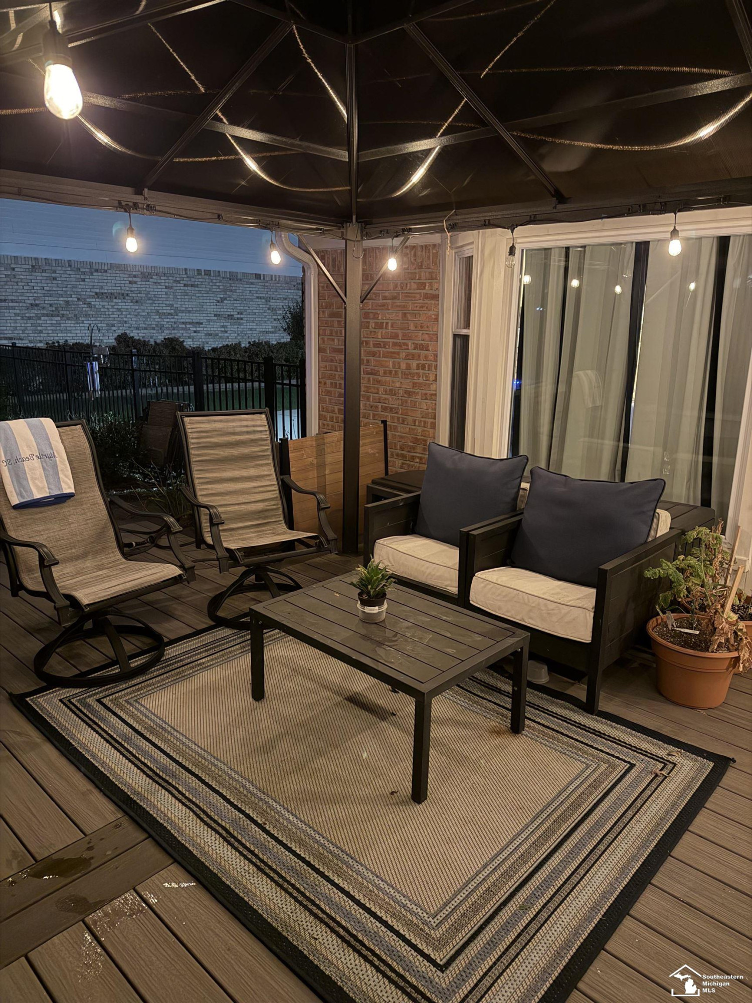 Photo 4