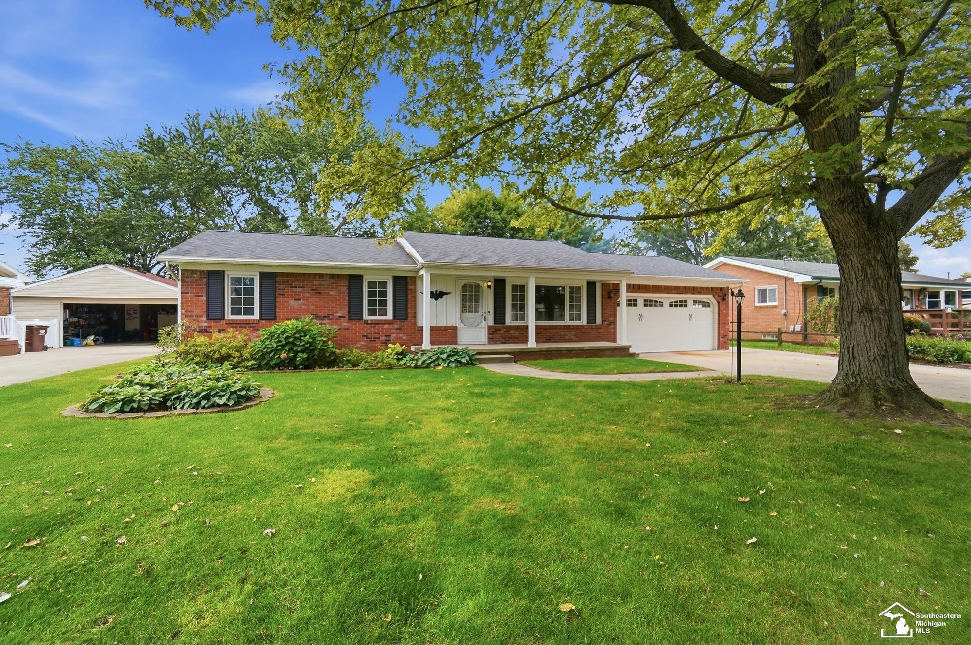 15592 Eastwood Street, Monroe, MI 48161