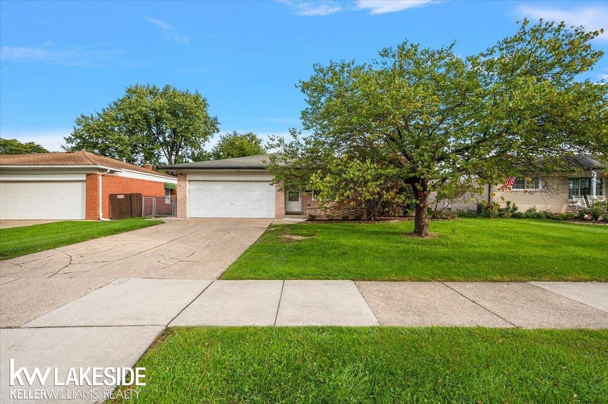13747 Joyce Drive, Warren, MI 48088