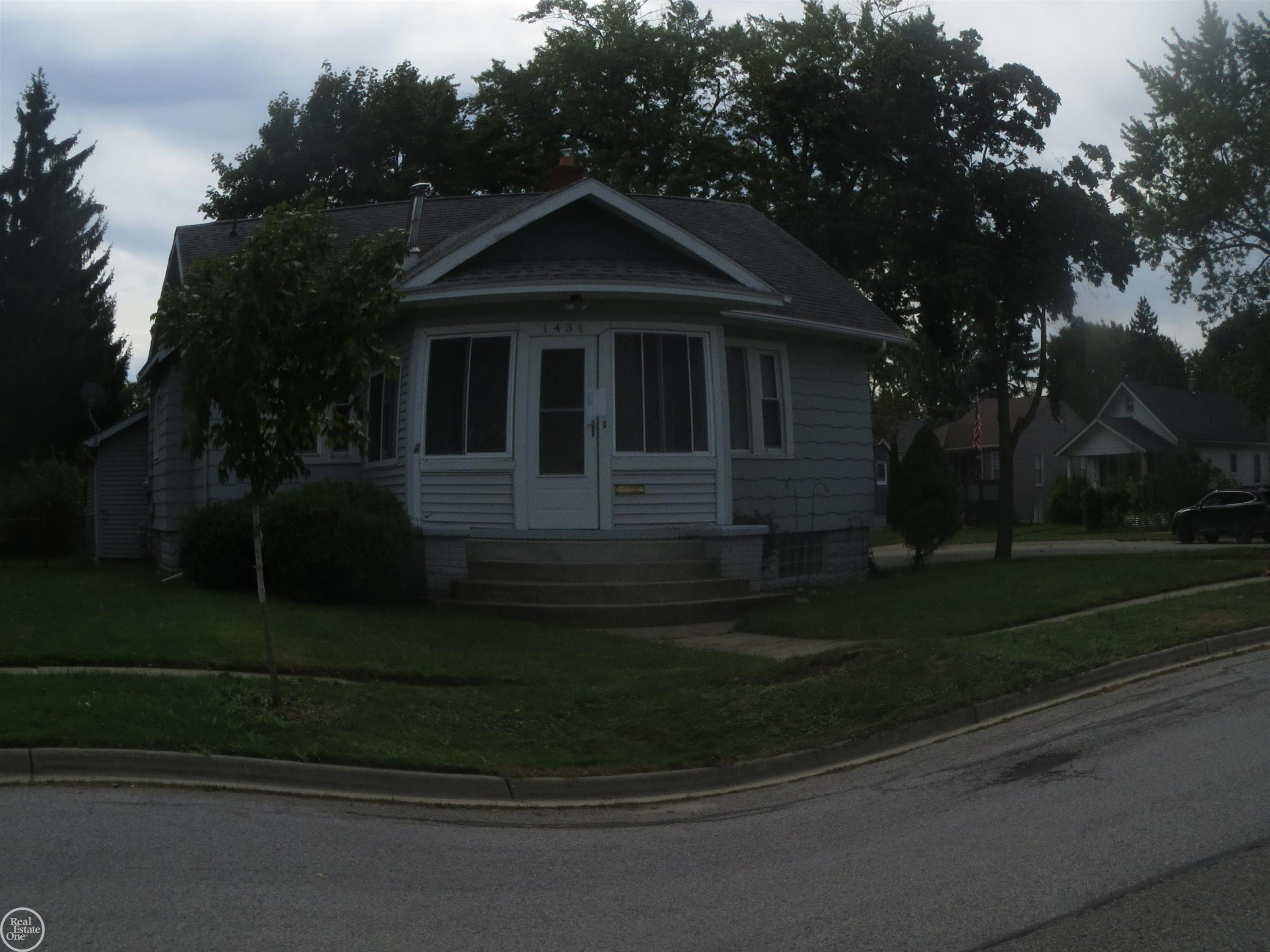 1434 PINE Street, Port Huron, MI 48060