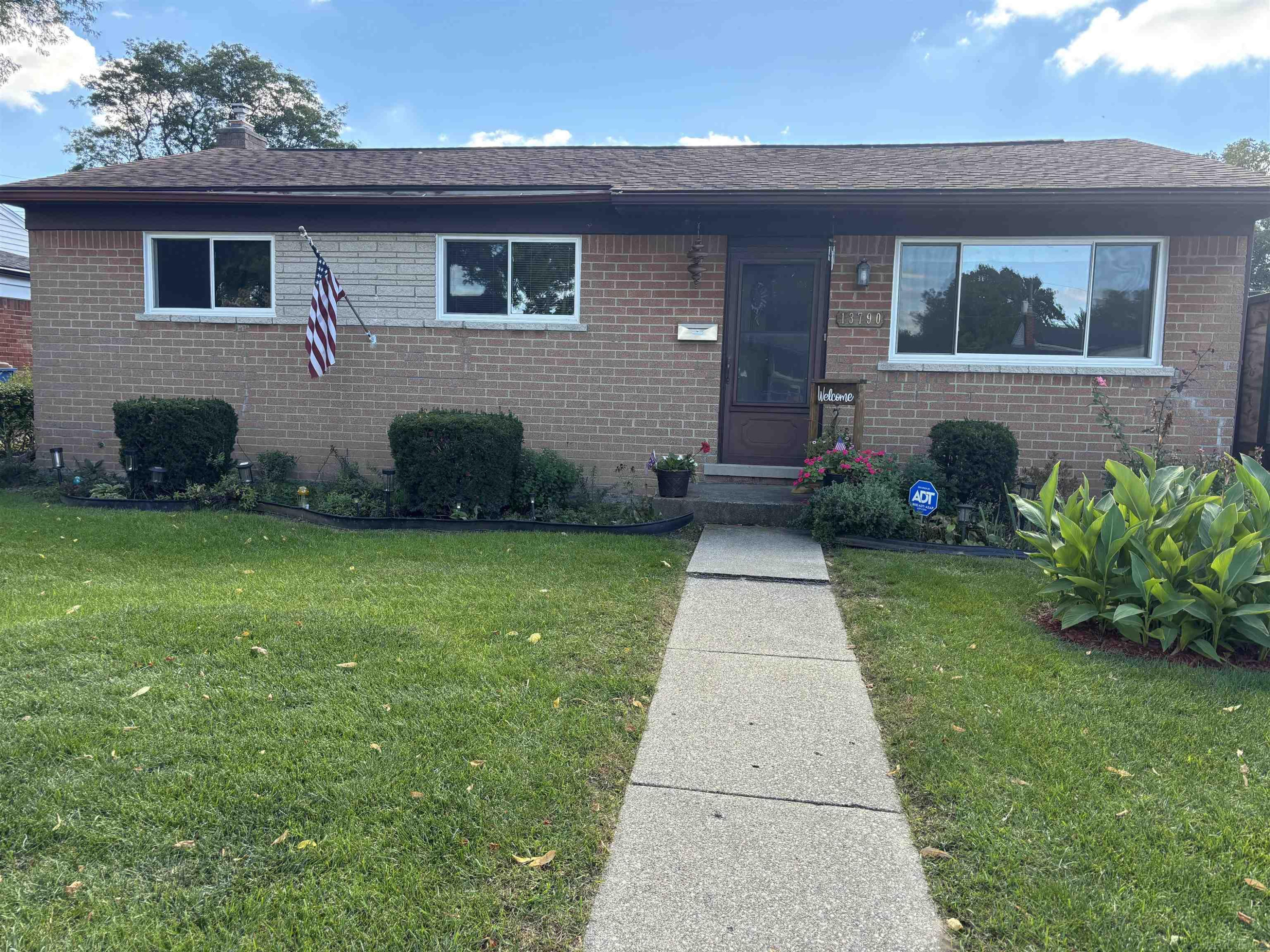 13790 Joyce Drive, Warren, MI 48088