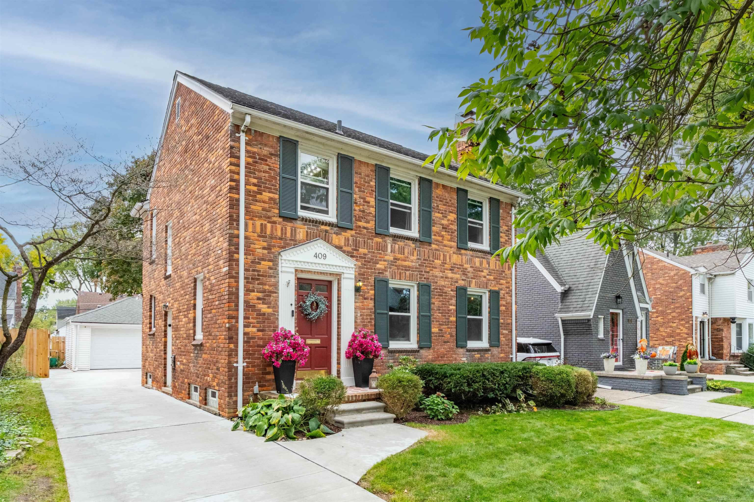 409 Madison Street, Grosse Pointe Farms, MI 48236