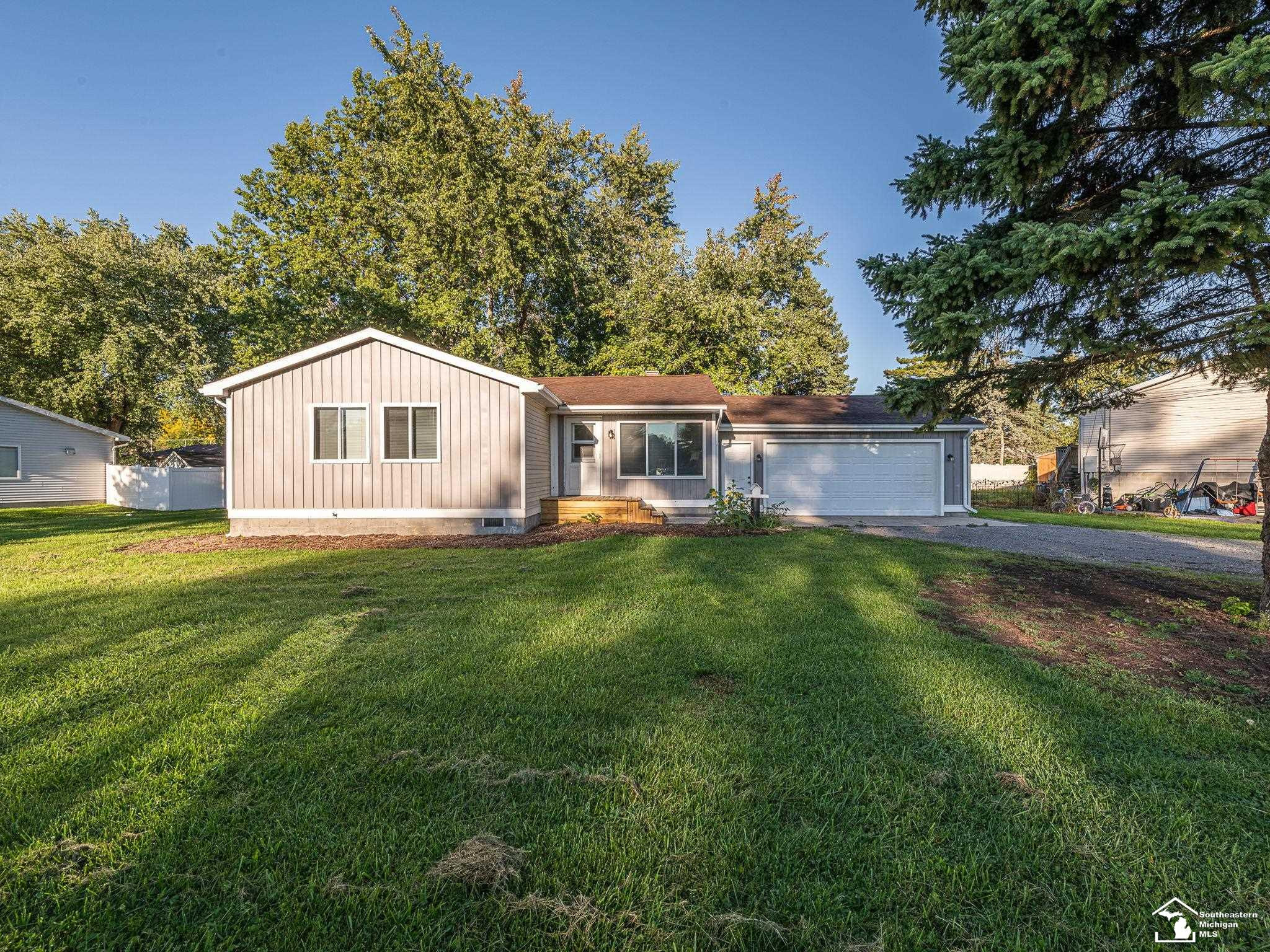 13911 Alton Road, Monroe, MI 48161