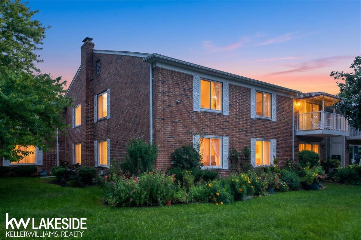 42221 Toddmark Lane, Unit #123, Clinton Twp, MI 48038