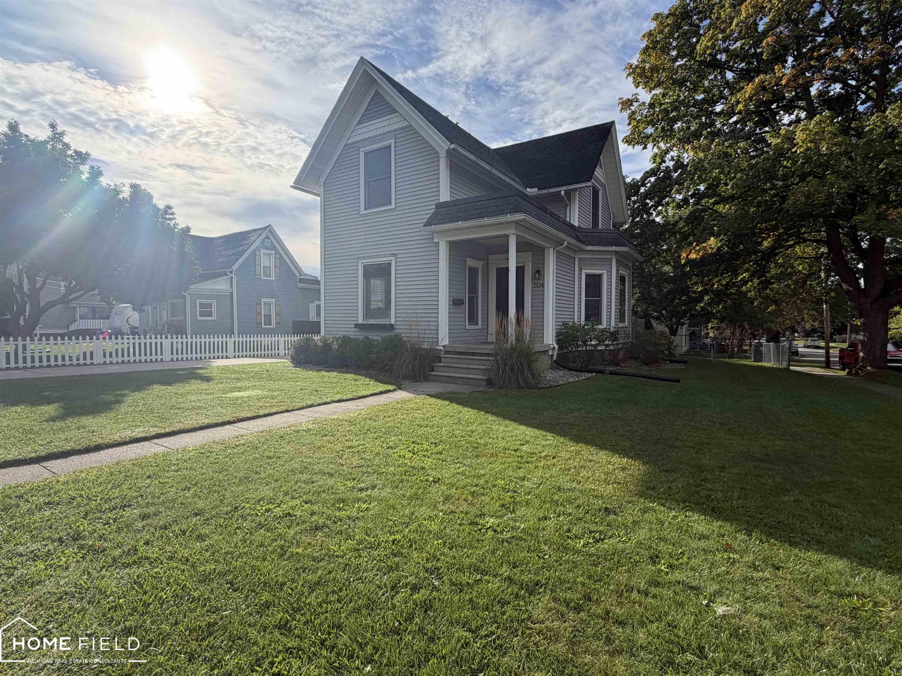 704 E Oliver Street, Owosso, MI 48867