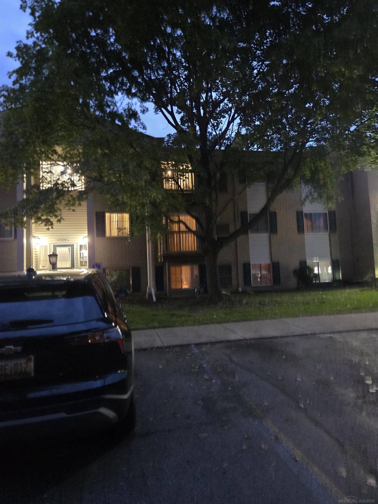 45210 Keding Street, 303, Utica, MI 48317