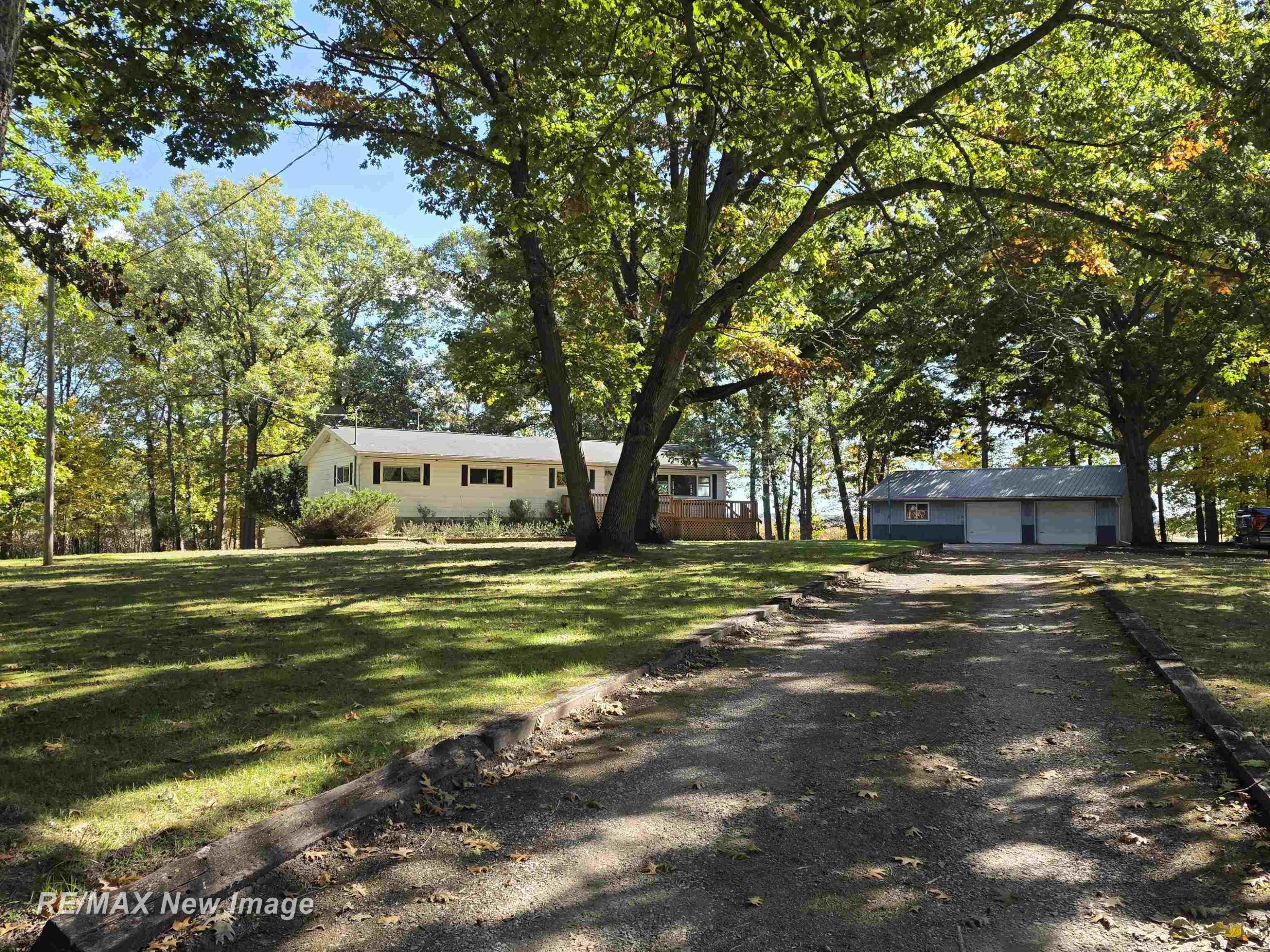 13977 W Burt Road, Chesaning, MI 48616