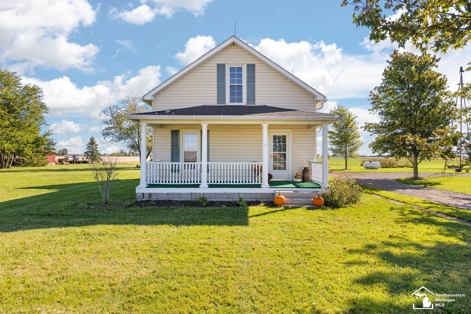 12291 Thompson Highway, Blissfield, MI 49228
