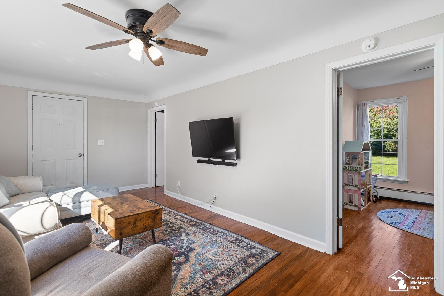 Photo 6