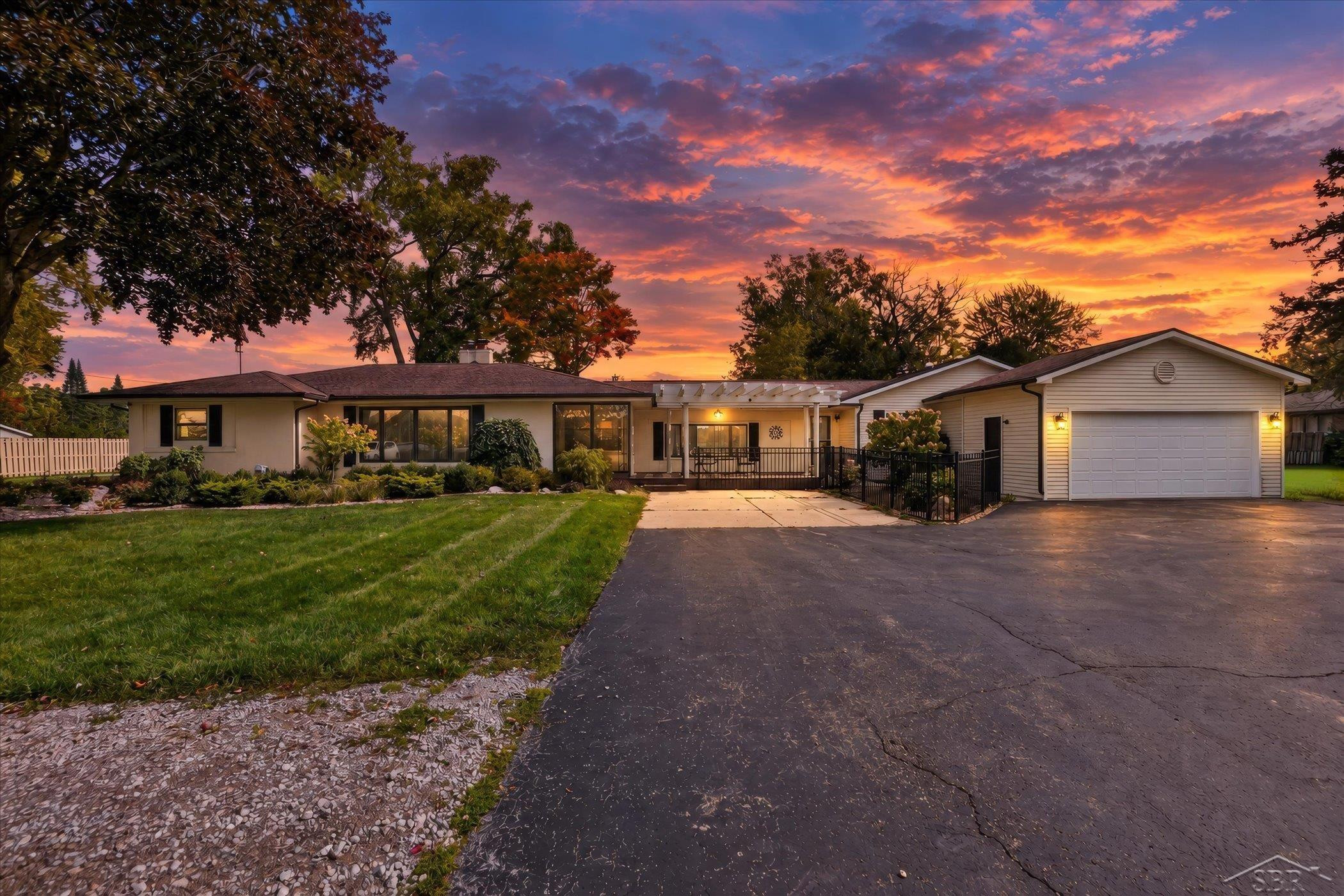 3850 Midland Road, Saginaw, MI 48603