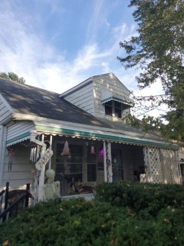 24842 Lambrecht Avenue, Eastpointe, MI 48021