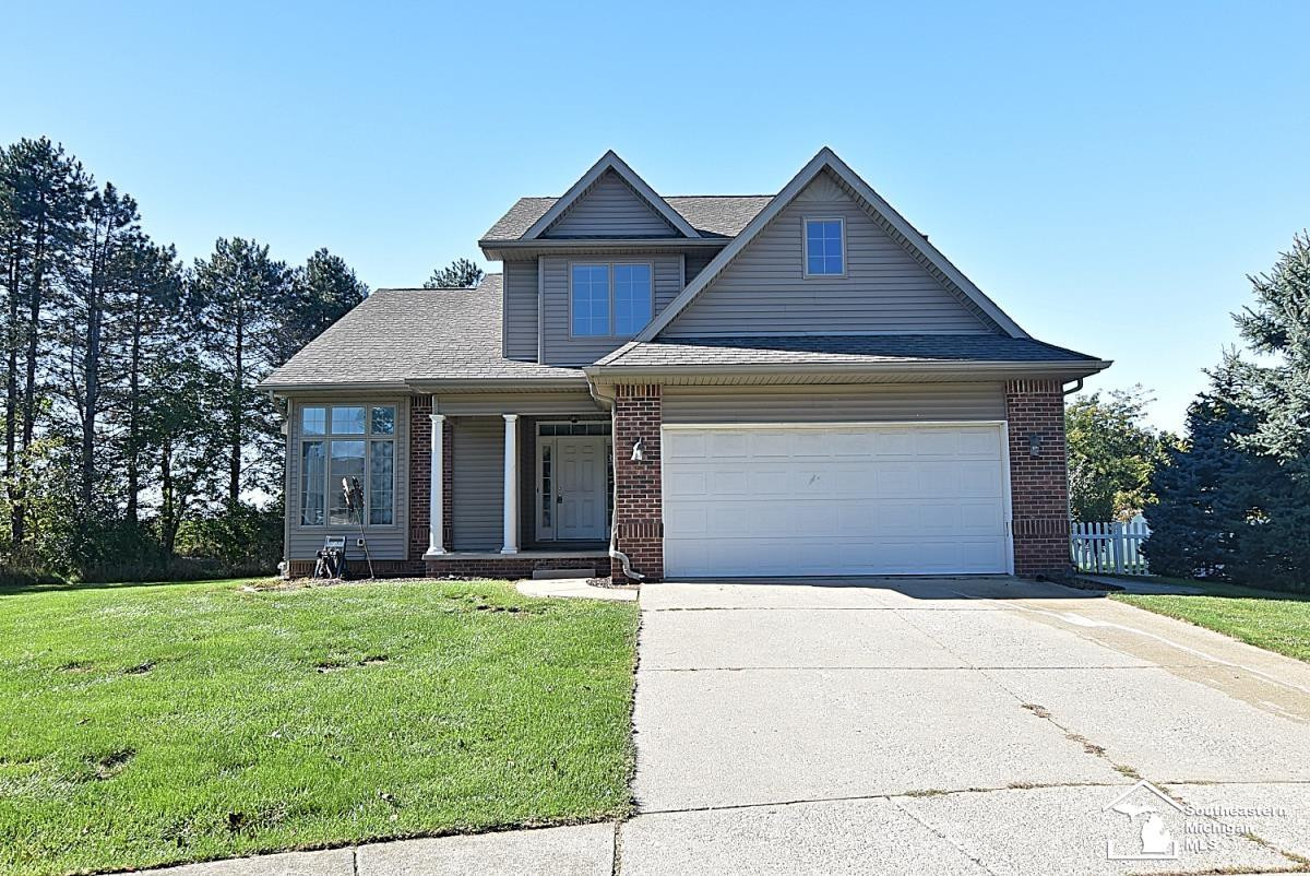 108 Raisin Circle, Dundee, MI 48131