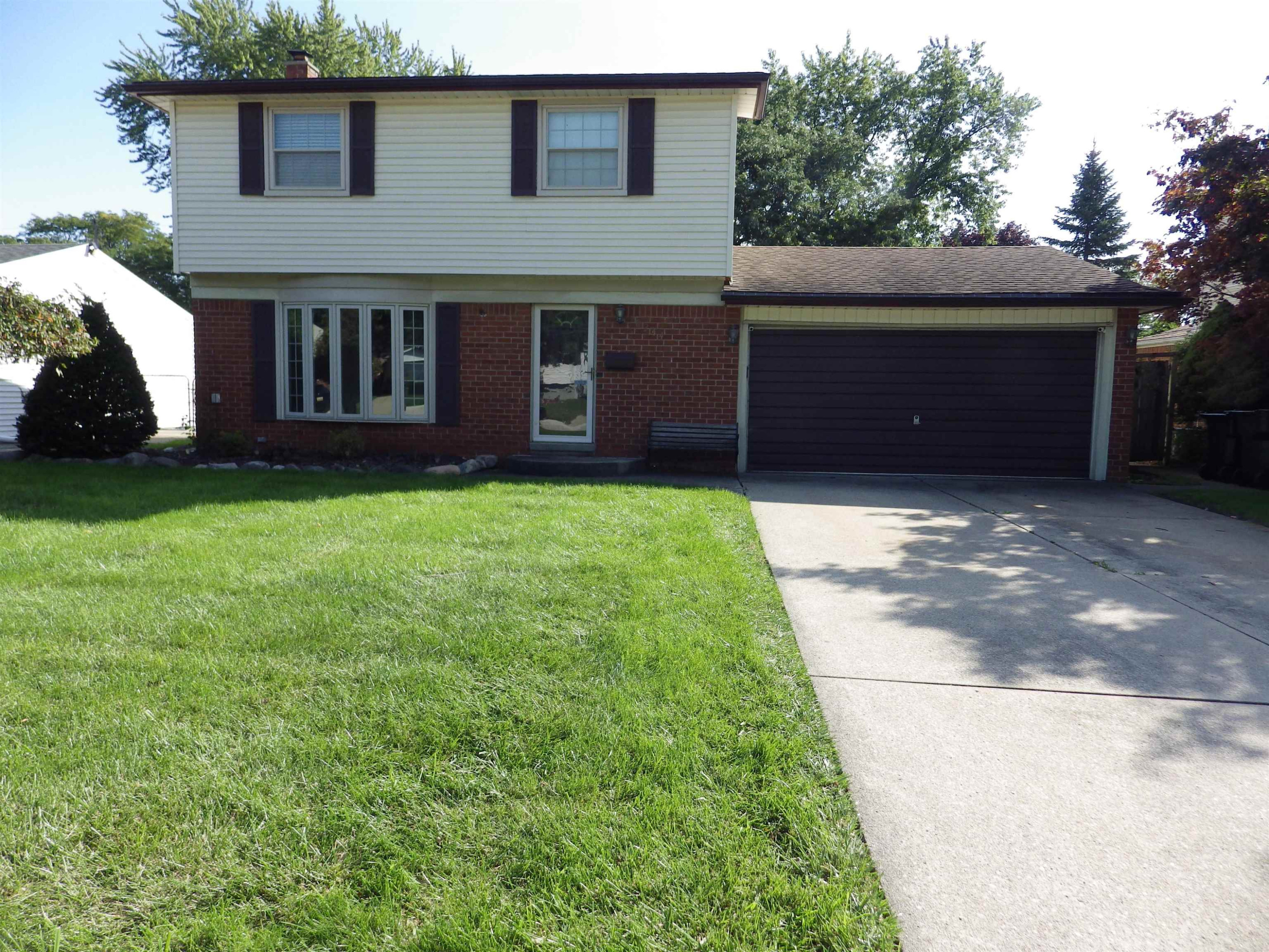 8244 Doncaster Drive, Sterling Heights, MI 48312