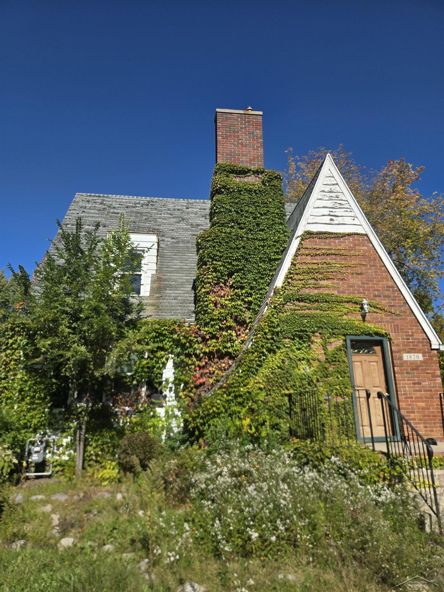 1820 State Street, Saginaw, MI 48602