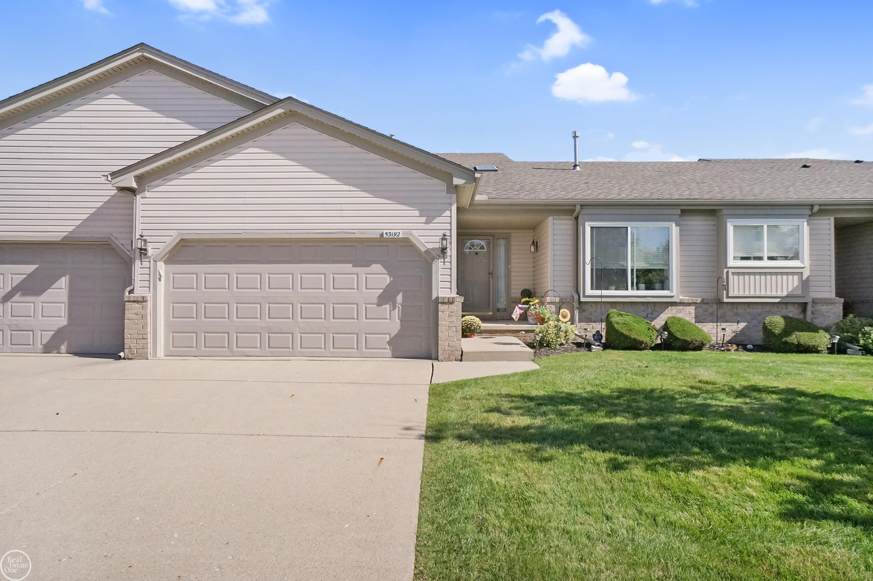 53192 Pineridge Drive, Chesterfield, MI
