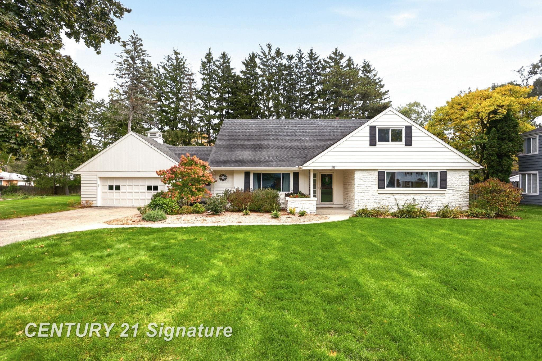 45 Benton Road, Saginaw, MI 48602