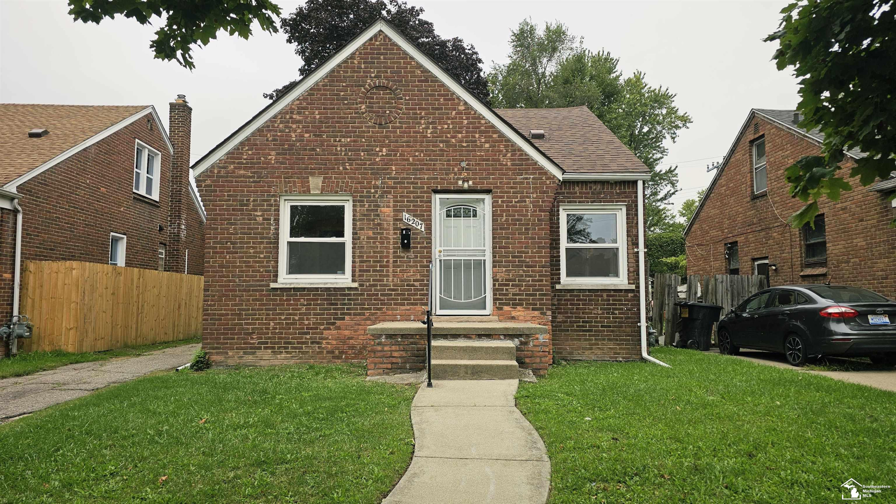 16207 SAINT MARYS Street, Detroit, MI 48235