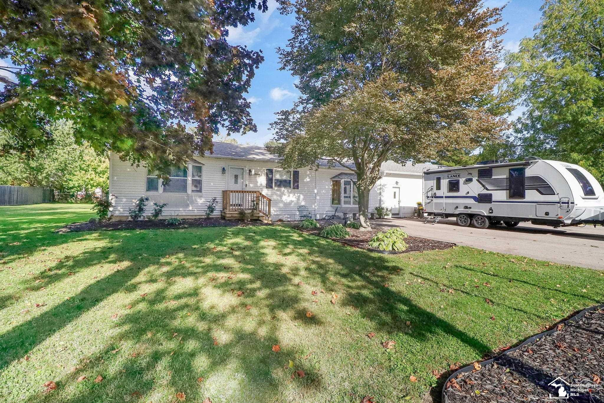 7860 Forrestway Drive, Monroe, MI 48161