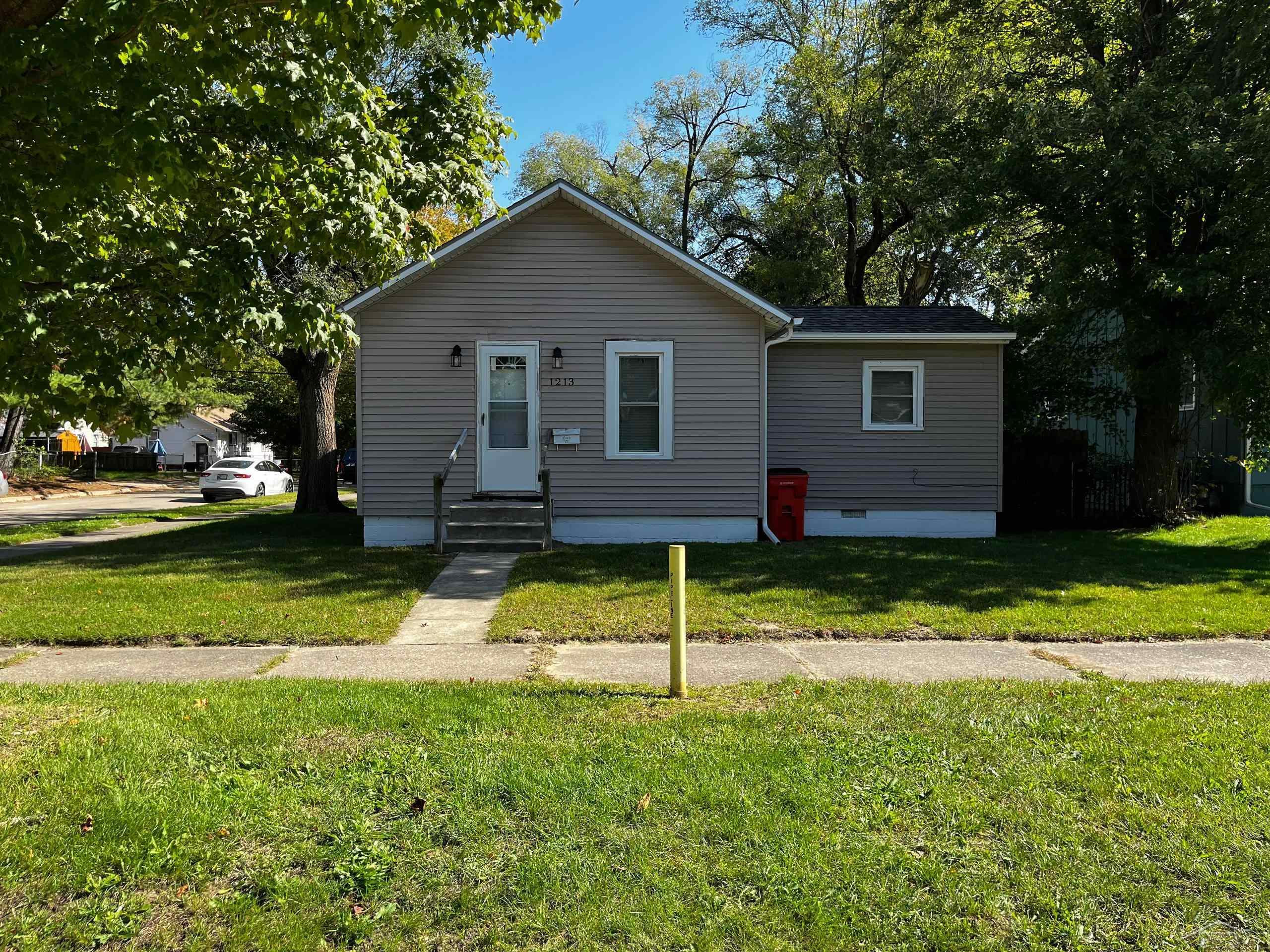 1213 Jennings Avenue, Benton Harbor, MI 49022