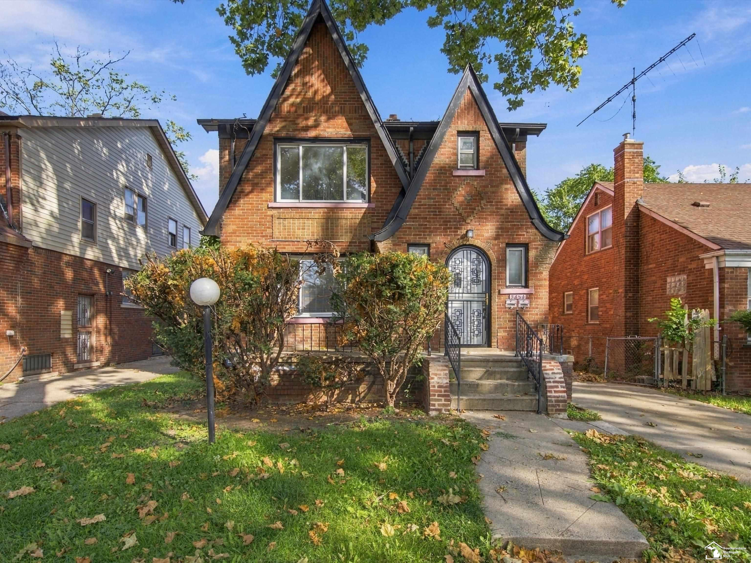 8654 Carlin ST Road, Detroit, MI 48228