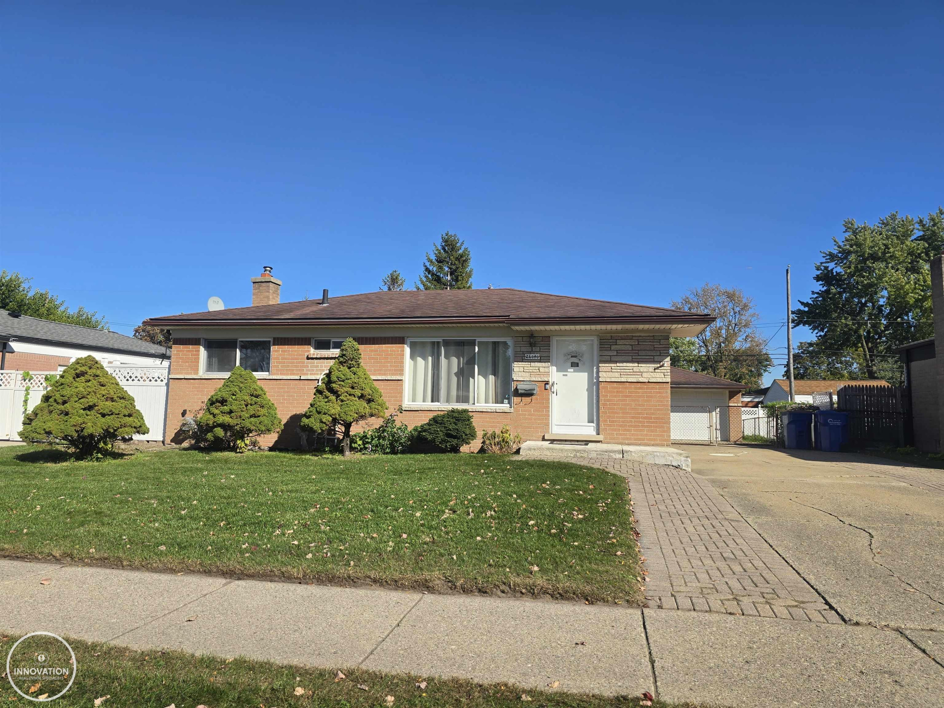 26040 Thomas Street, Warren, MI 48091