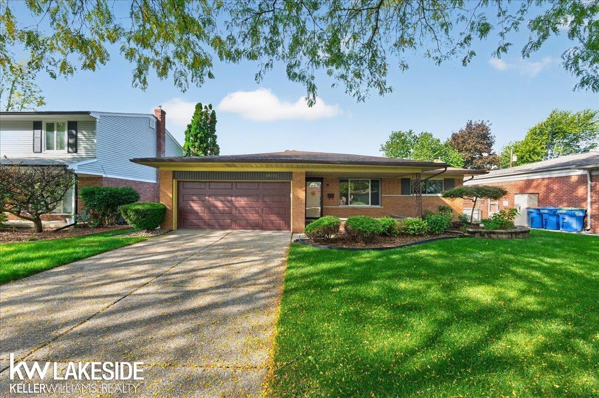 30233 Sharon Lane, Warren, MI 48088