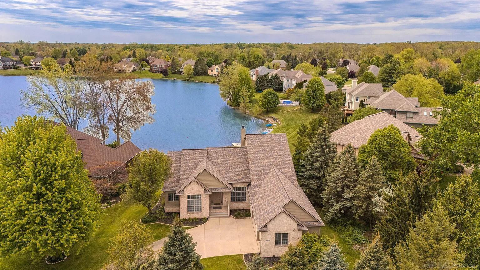 4324 Lohr Road, Ann Arbor, MI 48108