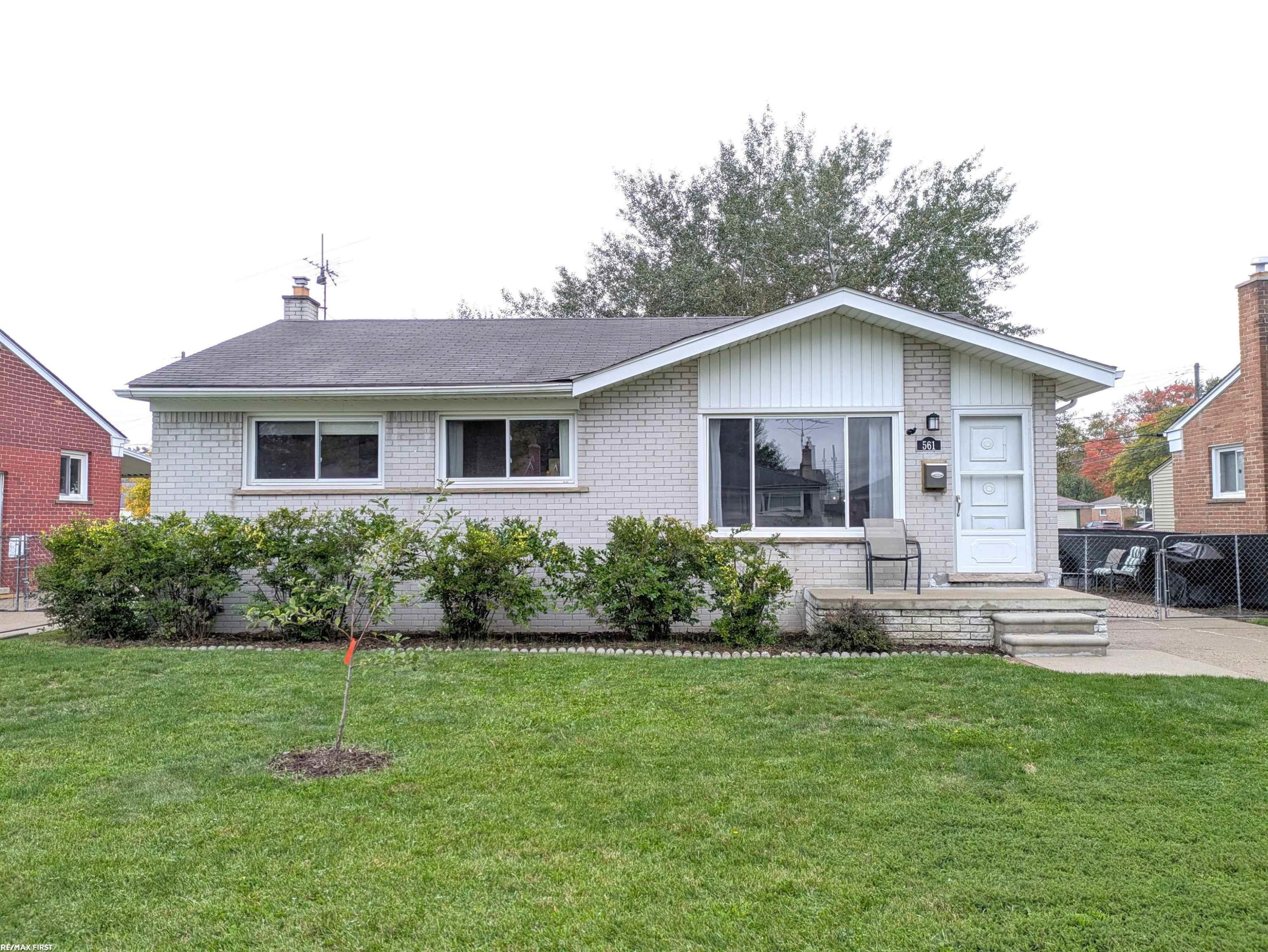561 Belton Street, Garden City, MI