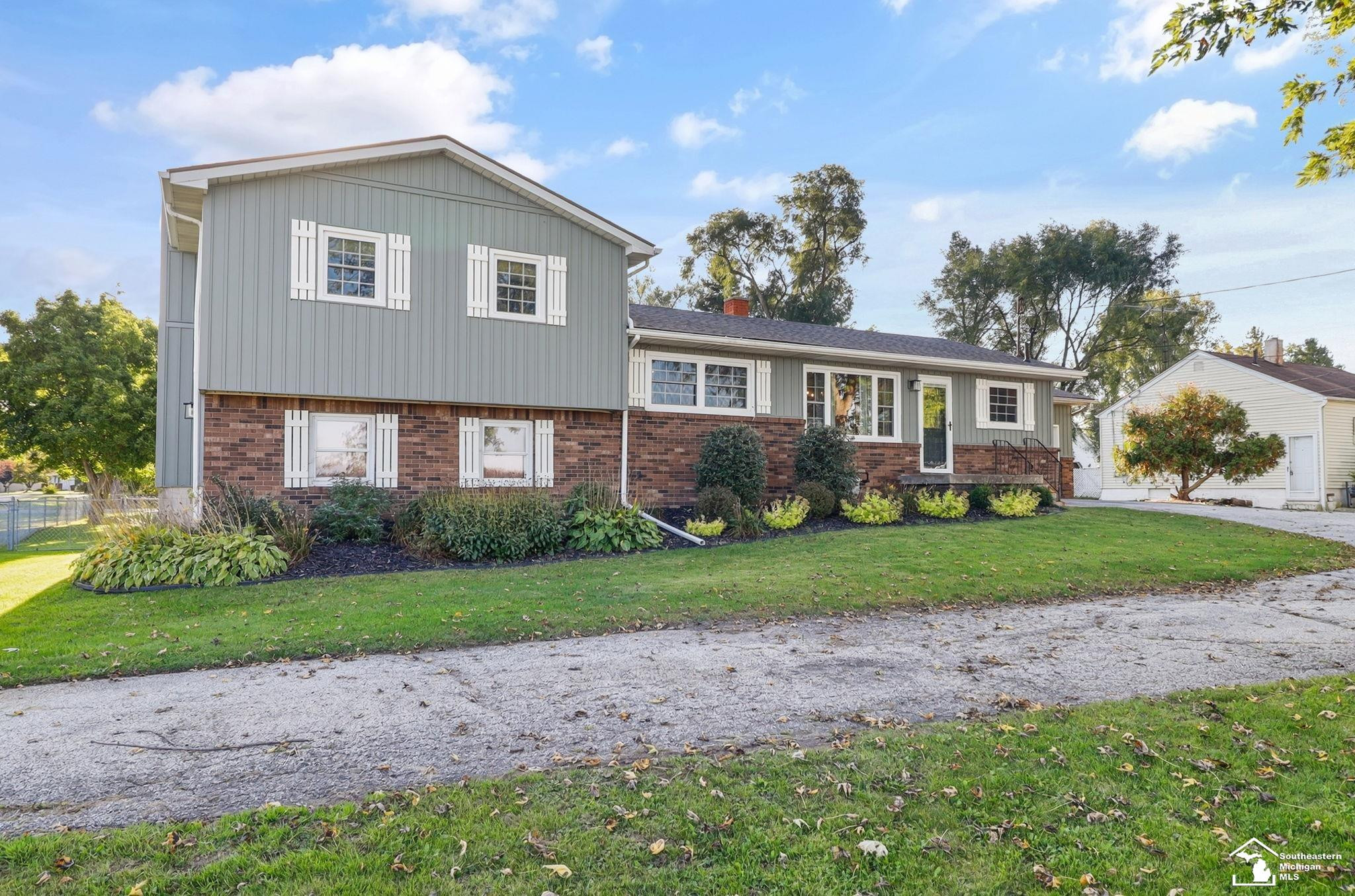 11470 S Dixie Highway, Erie, MI