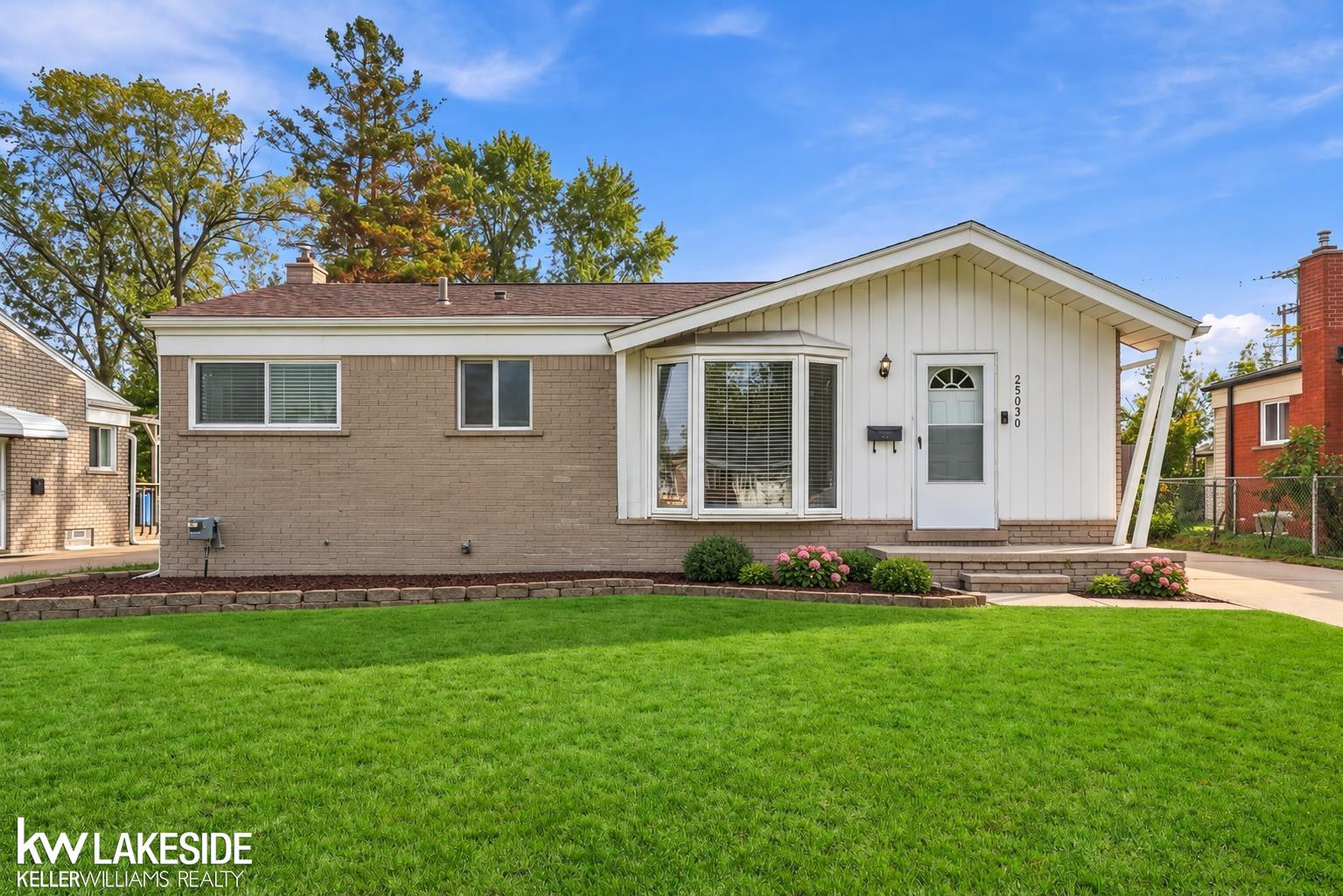 25030 Wagner Avenue, Warren, MI 48089