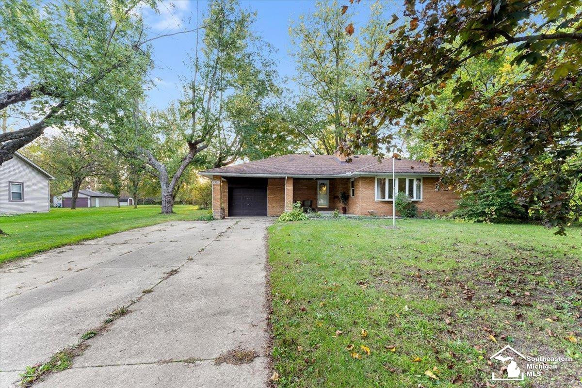 24612 Middlebelt Road, New Boston, MI 48164