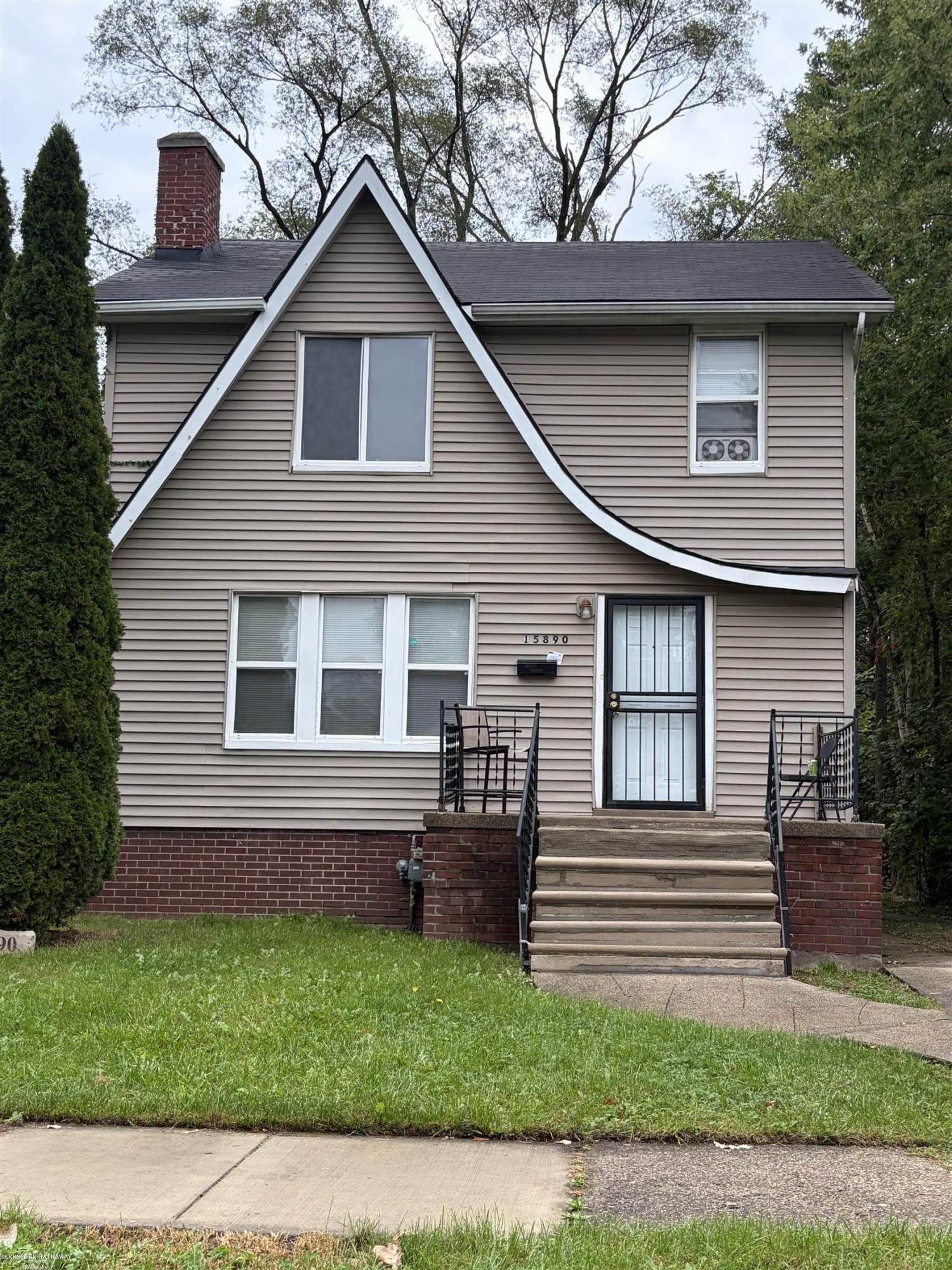 15890 Biltmore Street, Detroit, MI 48227