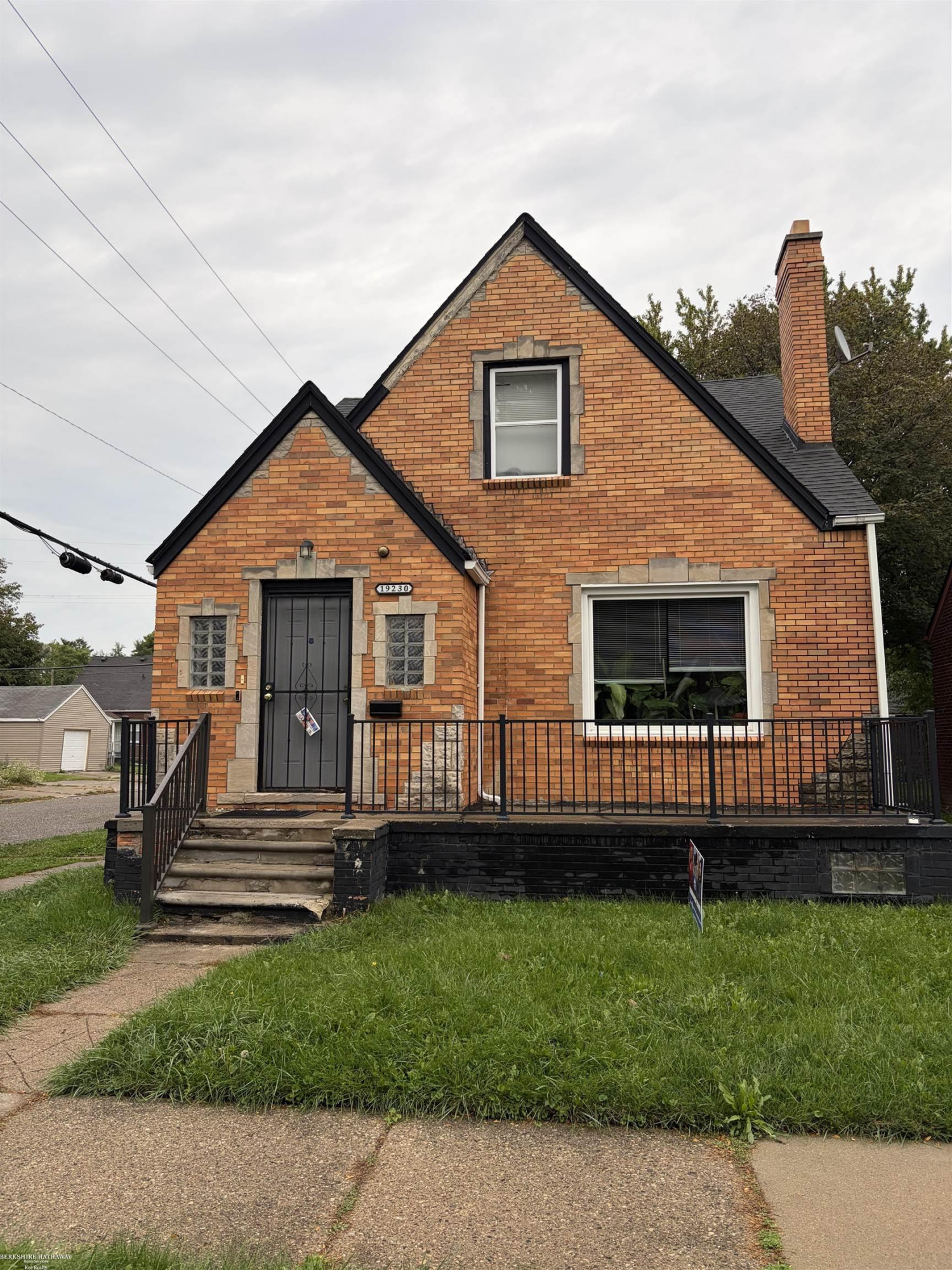 19230 Packard Street, Detroit, MI 48234