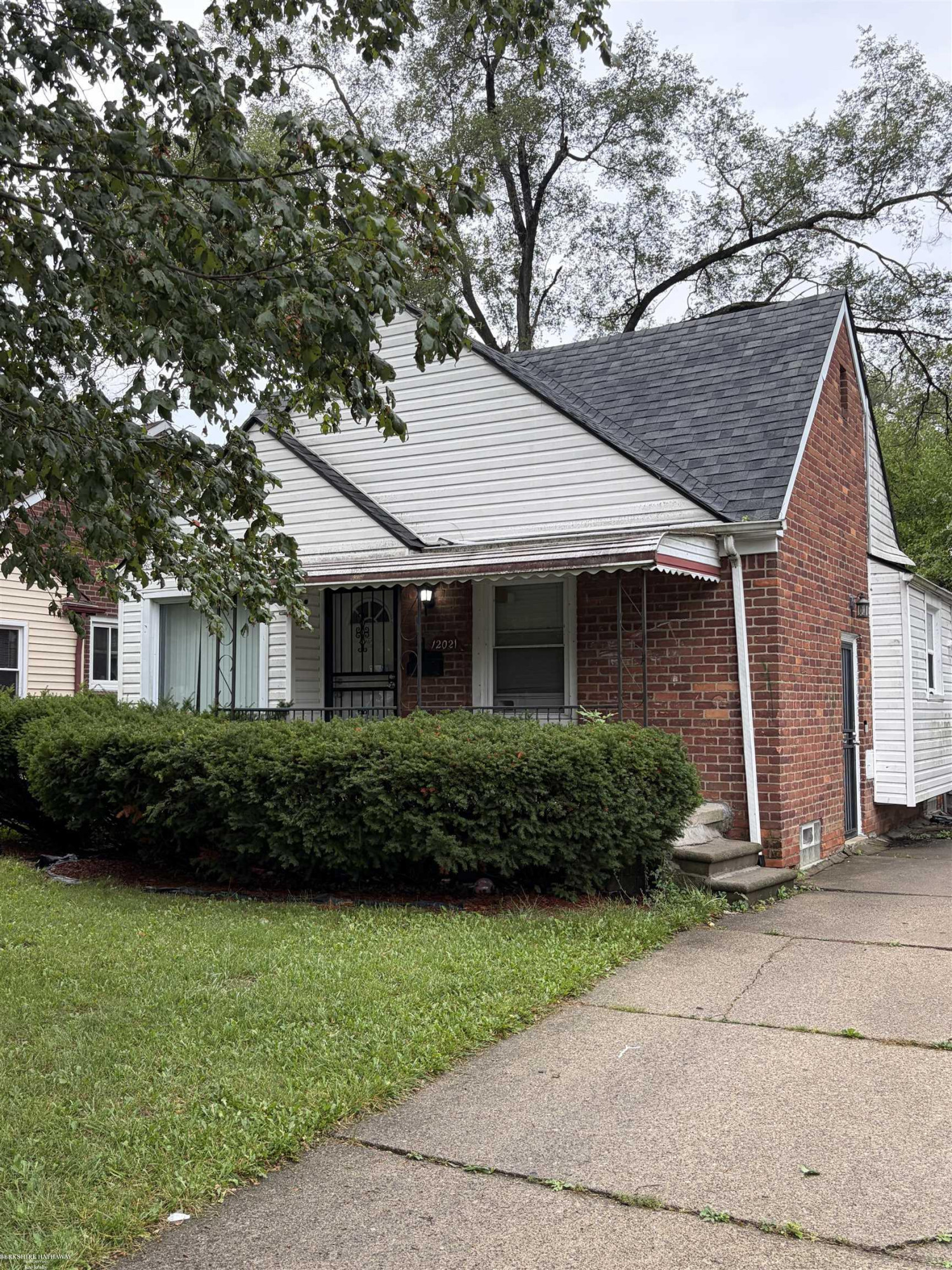 12021 Heyden Street, Detroit, MI 48228