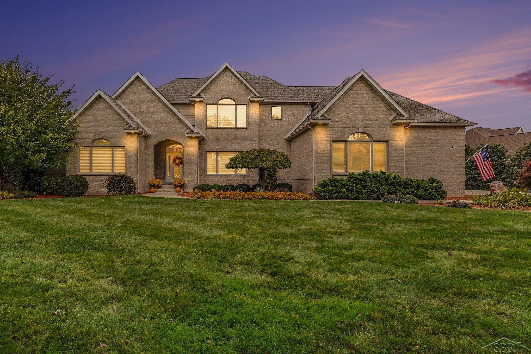 4 Sawmill Creek Trail, Saginaw, MI 48603