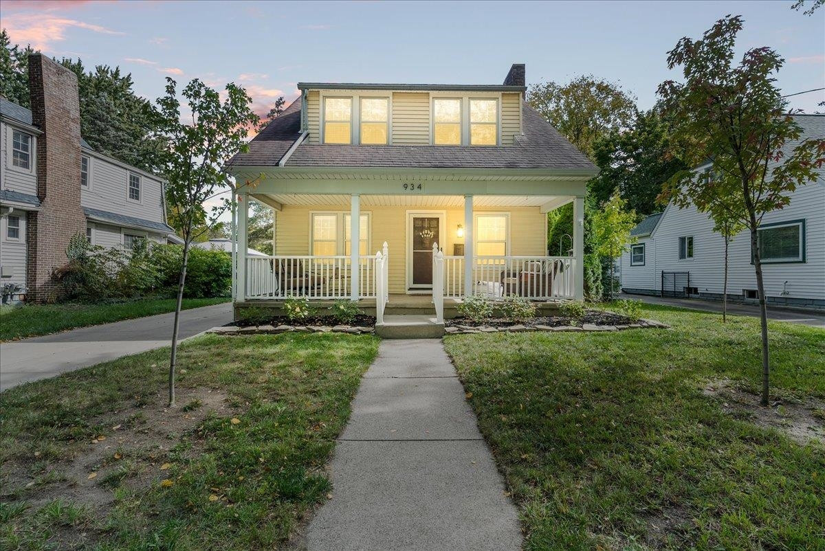 Property photo for 934 N Park Street, Owosso, MI 48867