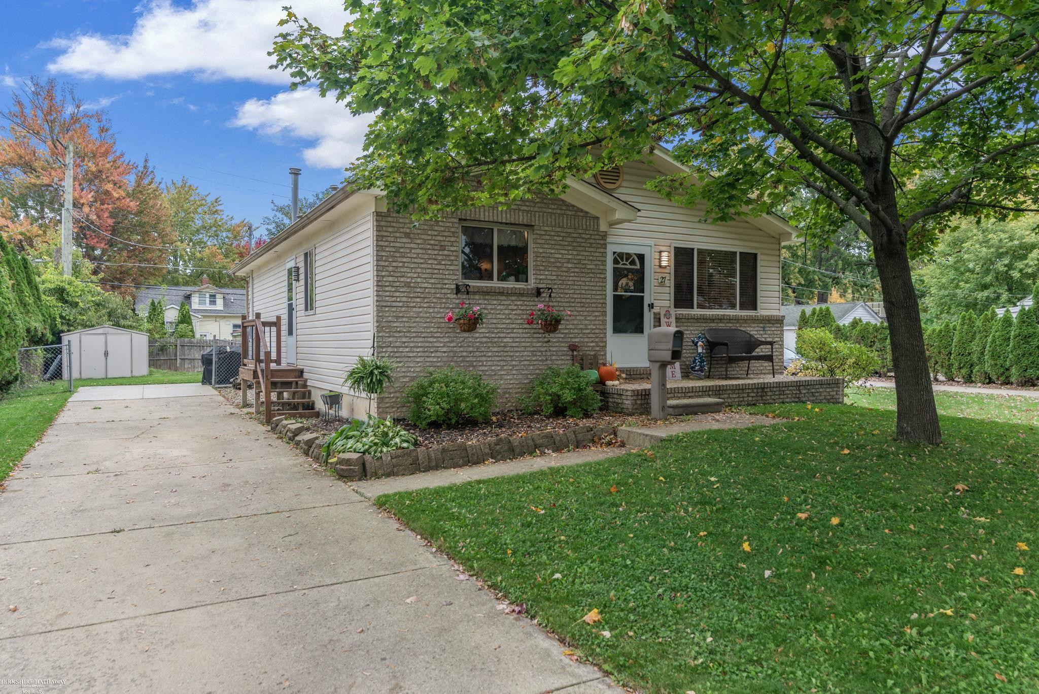 Property photo for 27 Eastman Street, Mount Clemens, MI 48043