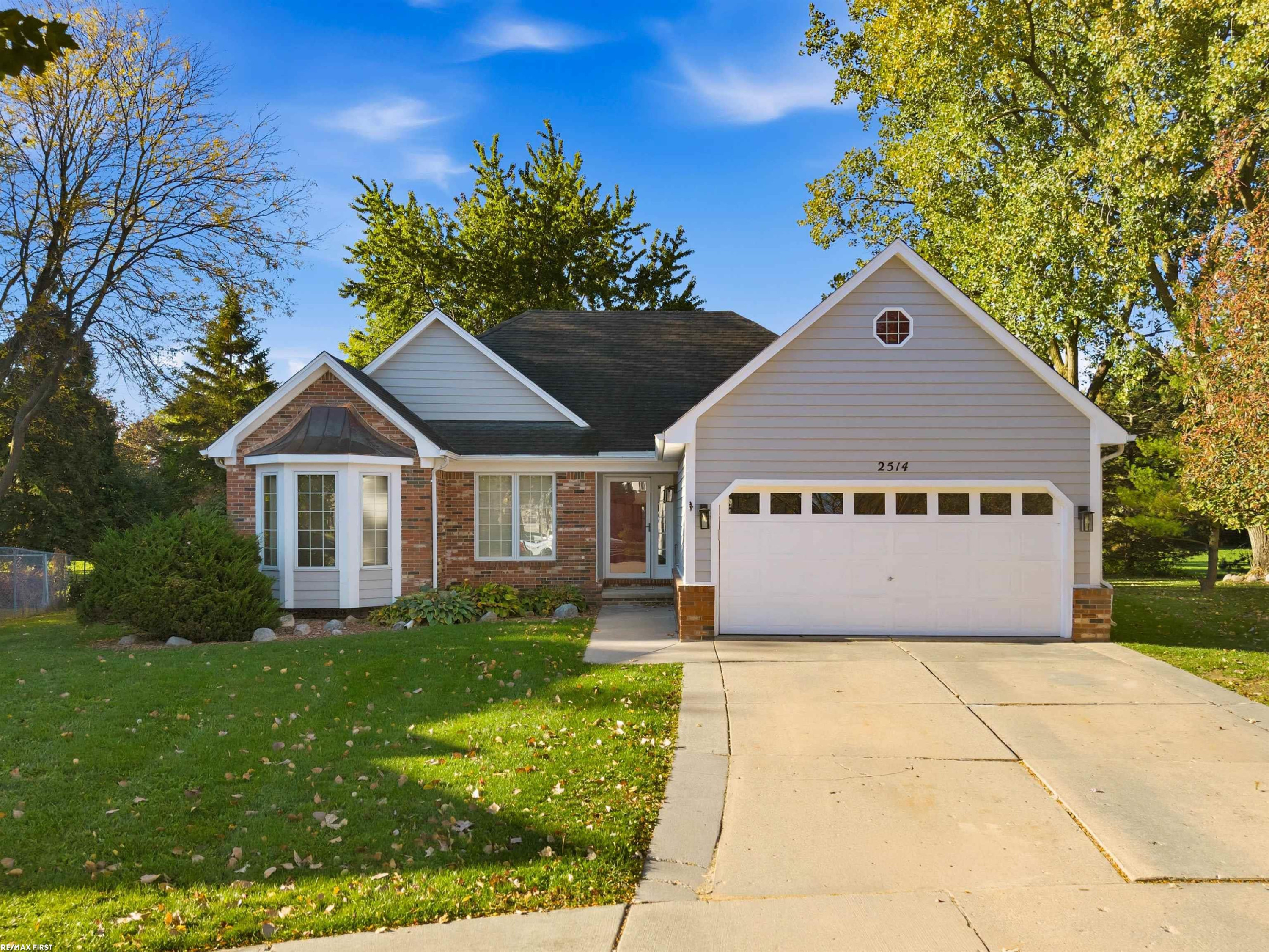 2514 Portobello Drive, Troy, MI 48083