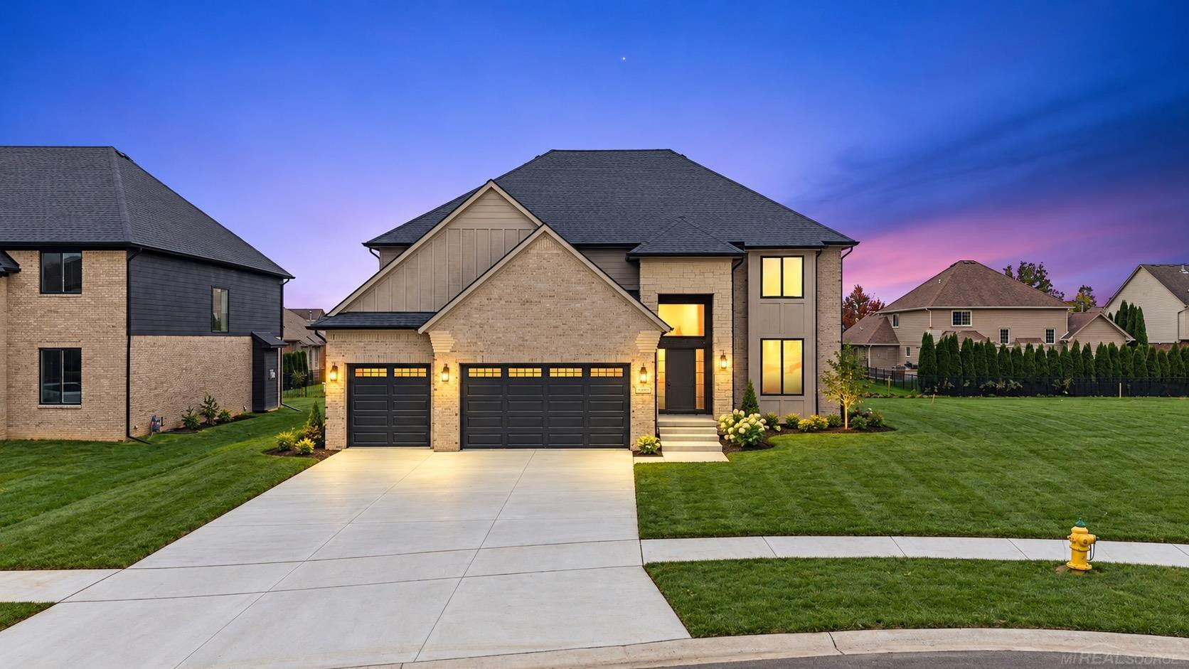 16968 Pienza Drive, Macomb, MI 48042