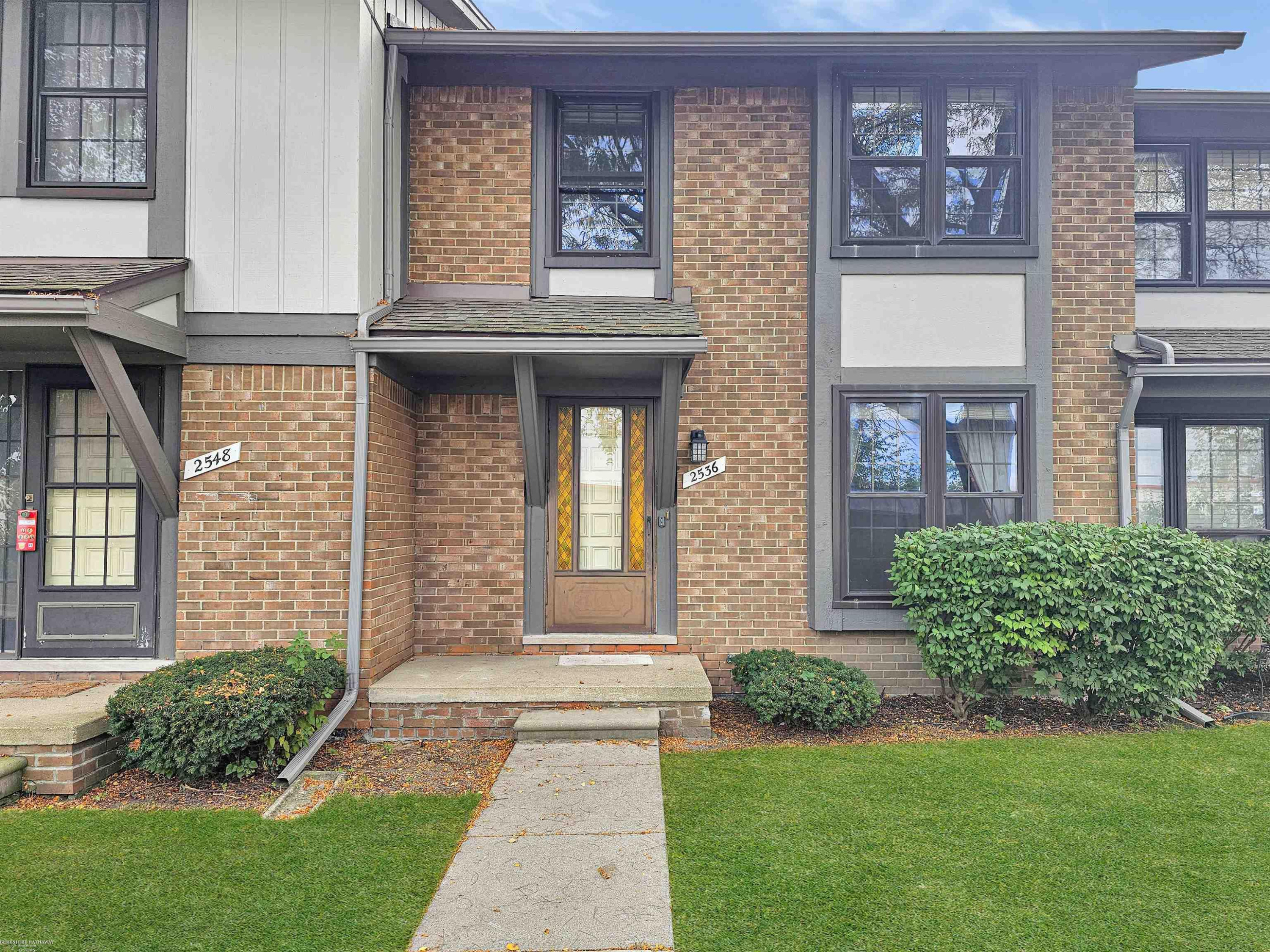 2536 Chalk Farm Road, Warren, MI 48091