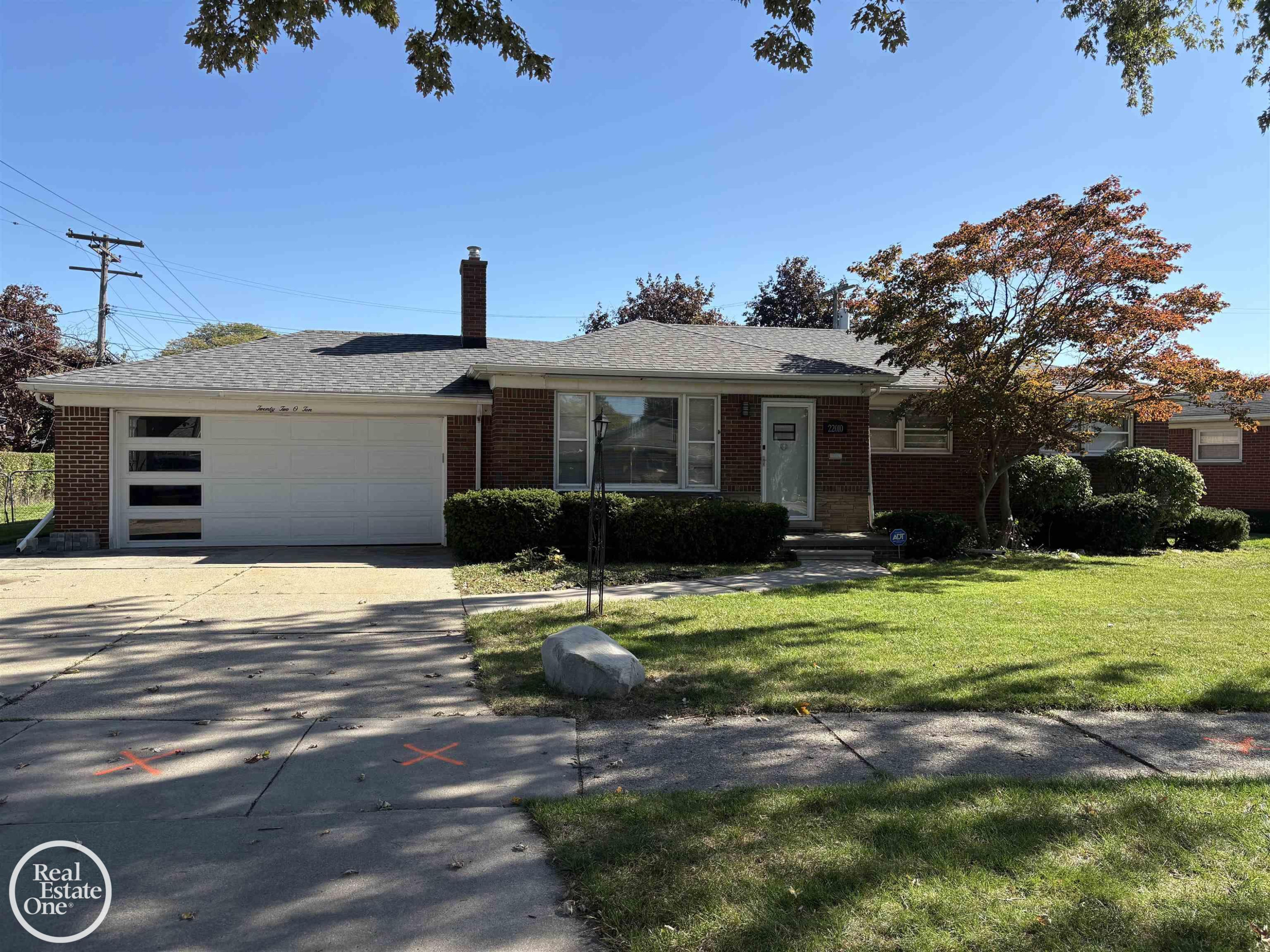 22010 Marter Road, Saint Clair Shores, MI 48080