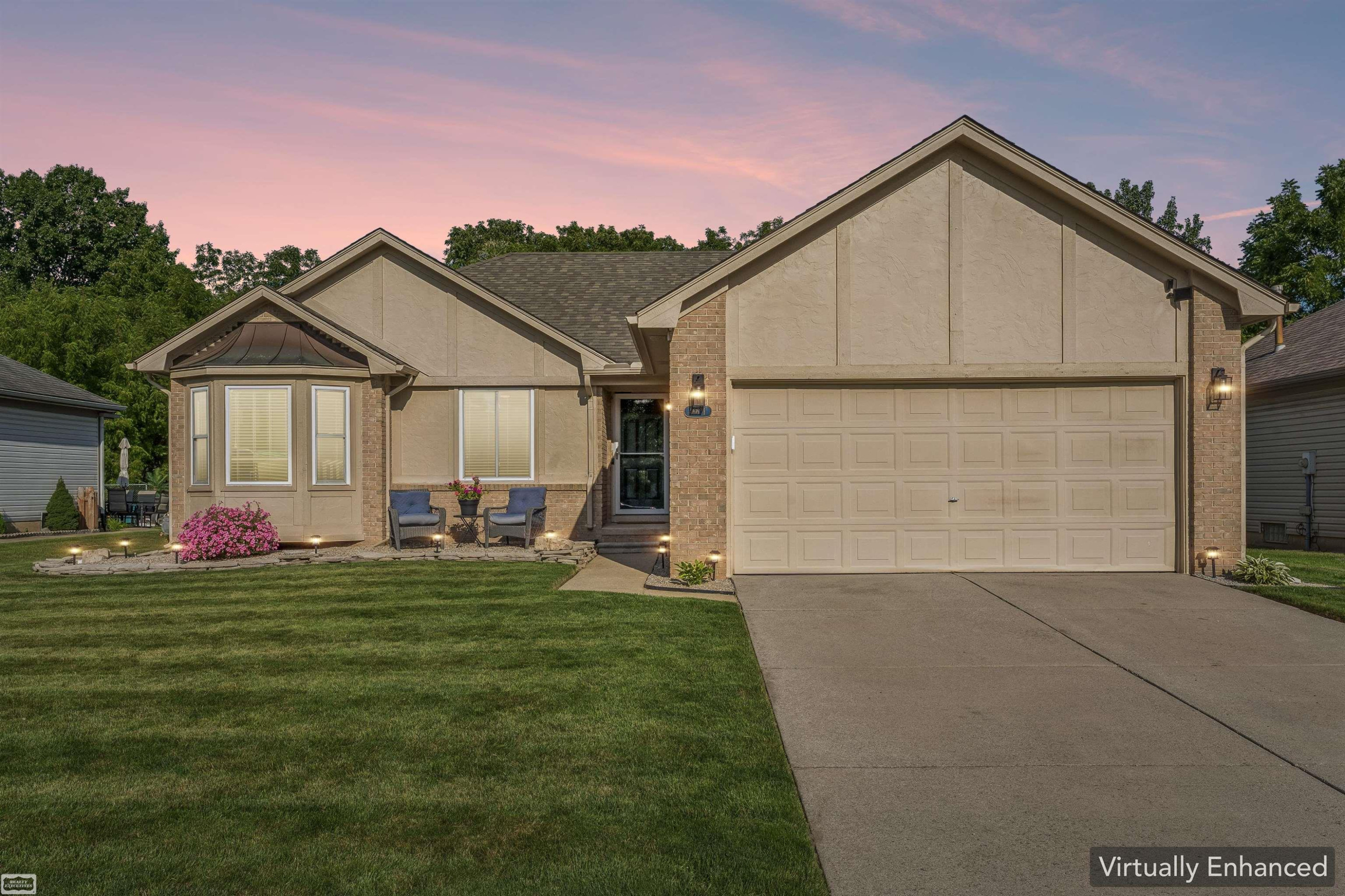 46671 Oak Pointe Drive, Macomb, MI 48042