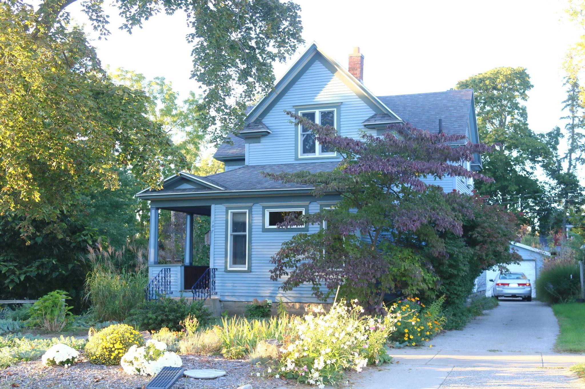 187 W 28TH Street, Holland, MI 49423
