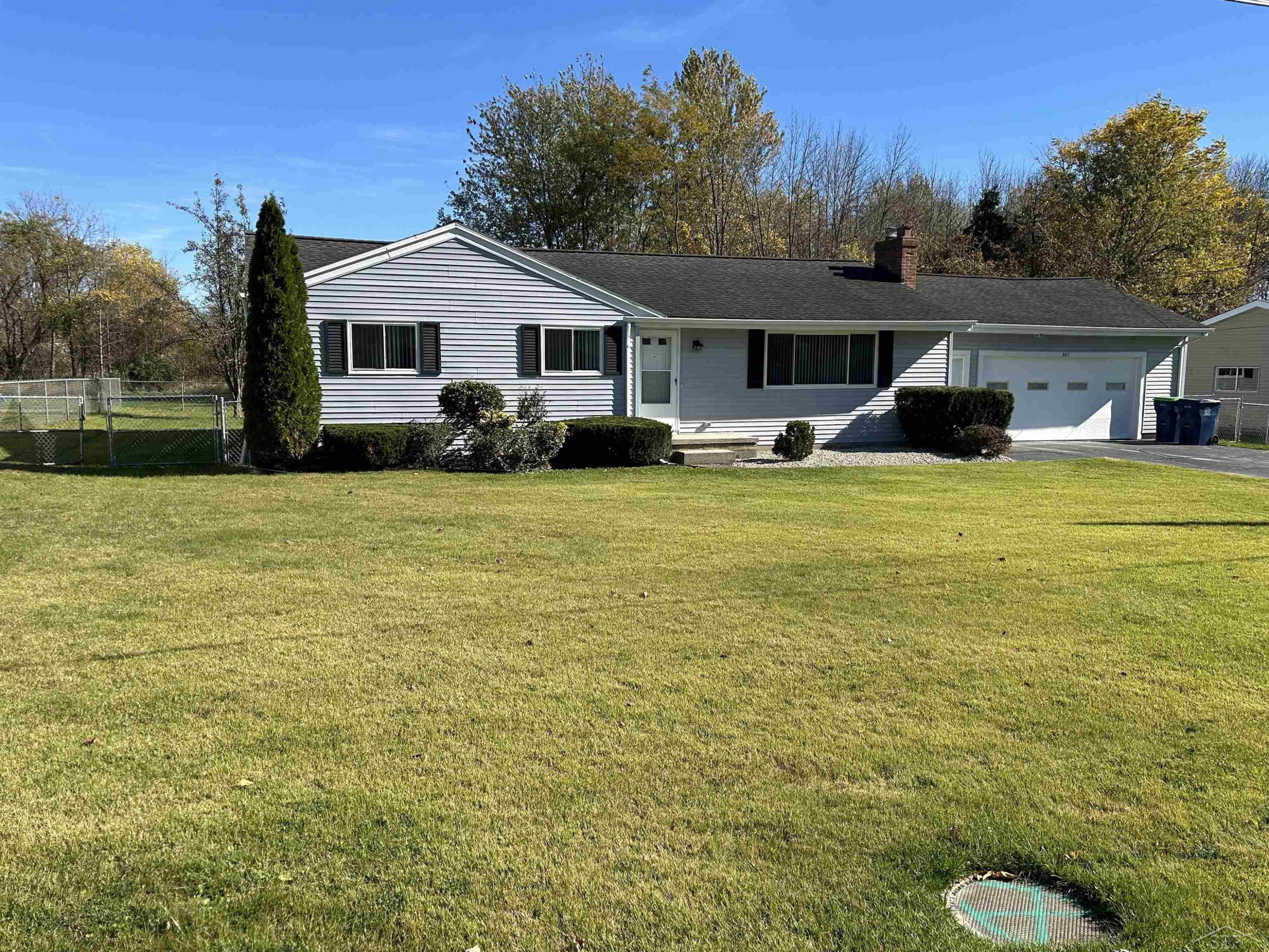 287 E Gloucester Dr Drive, Saginaw, MI 48609