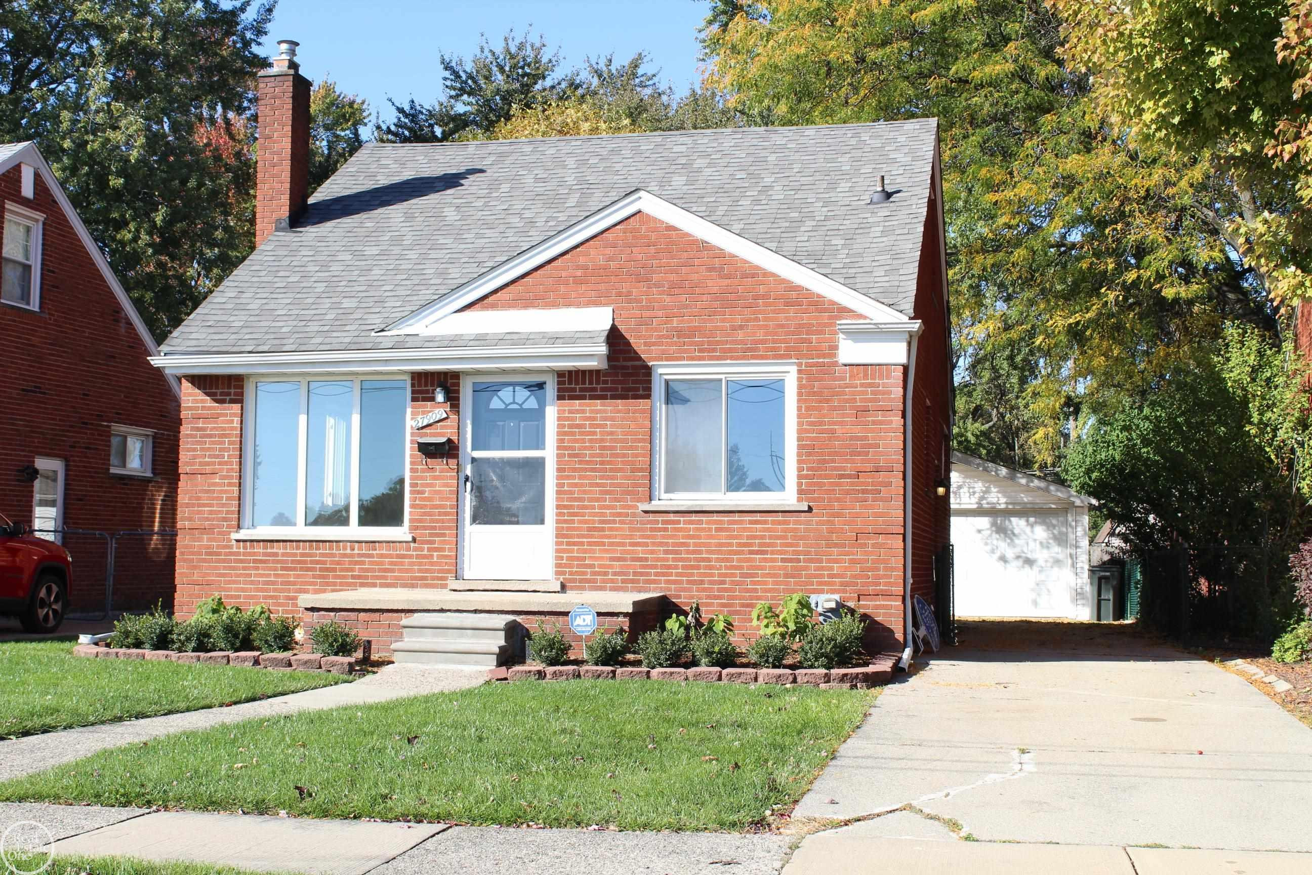 27909 Joan Street, Saint Clair Shores, MI 48081