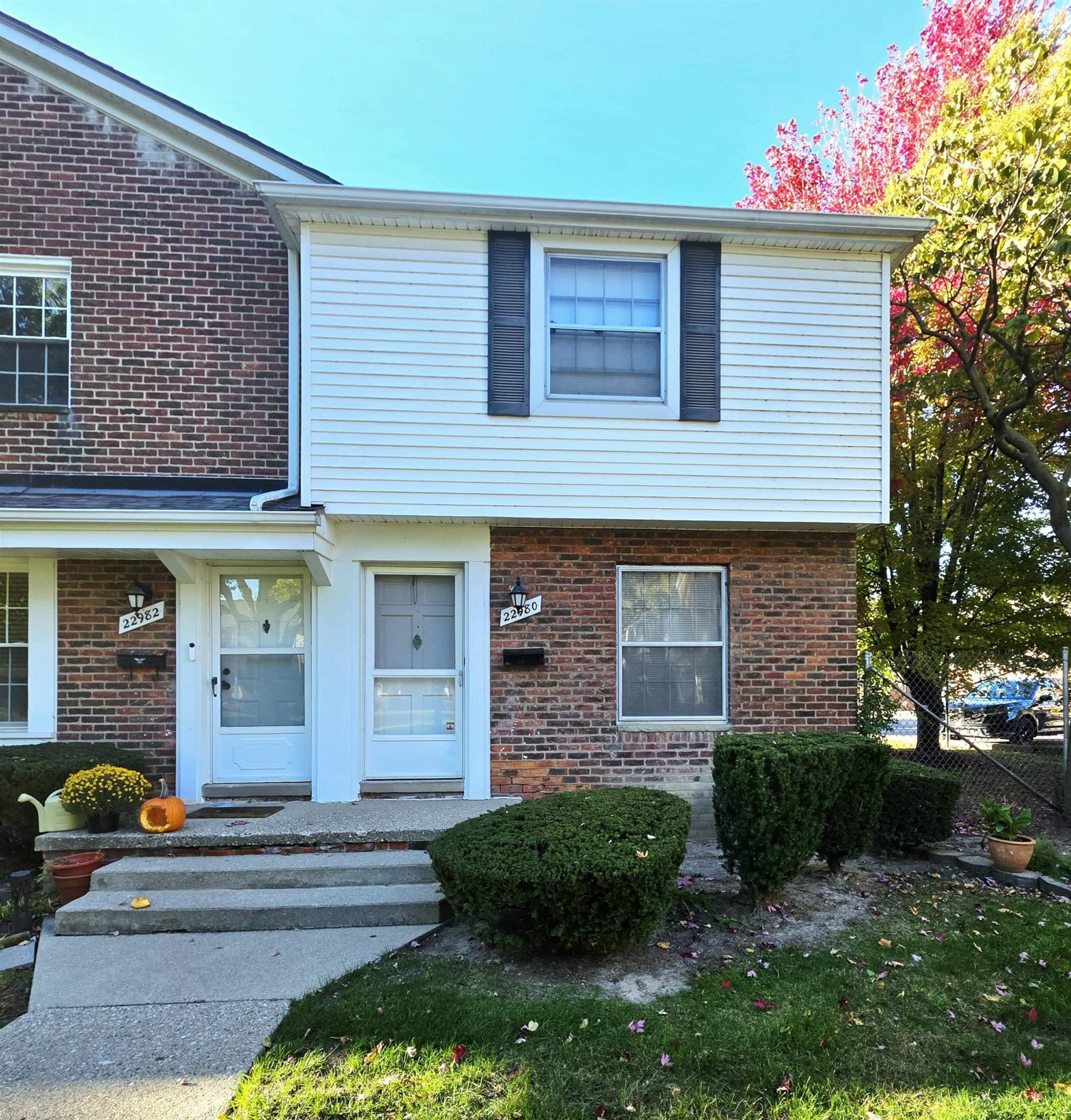 22980 Gary Lane, Saint Clair Shores, MI 48080