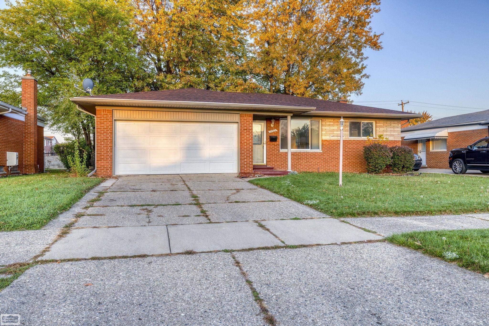 25103 Rayburn Street, Warren, MI 48089