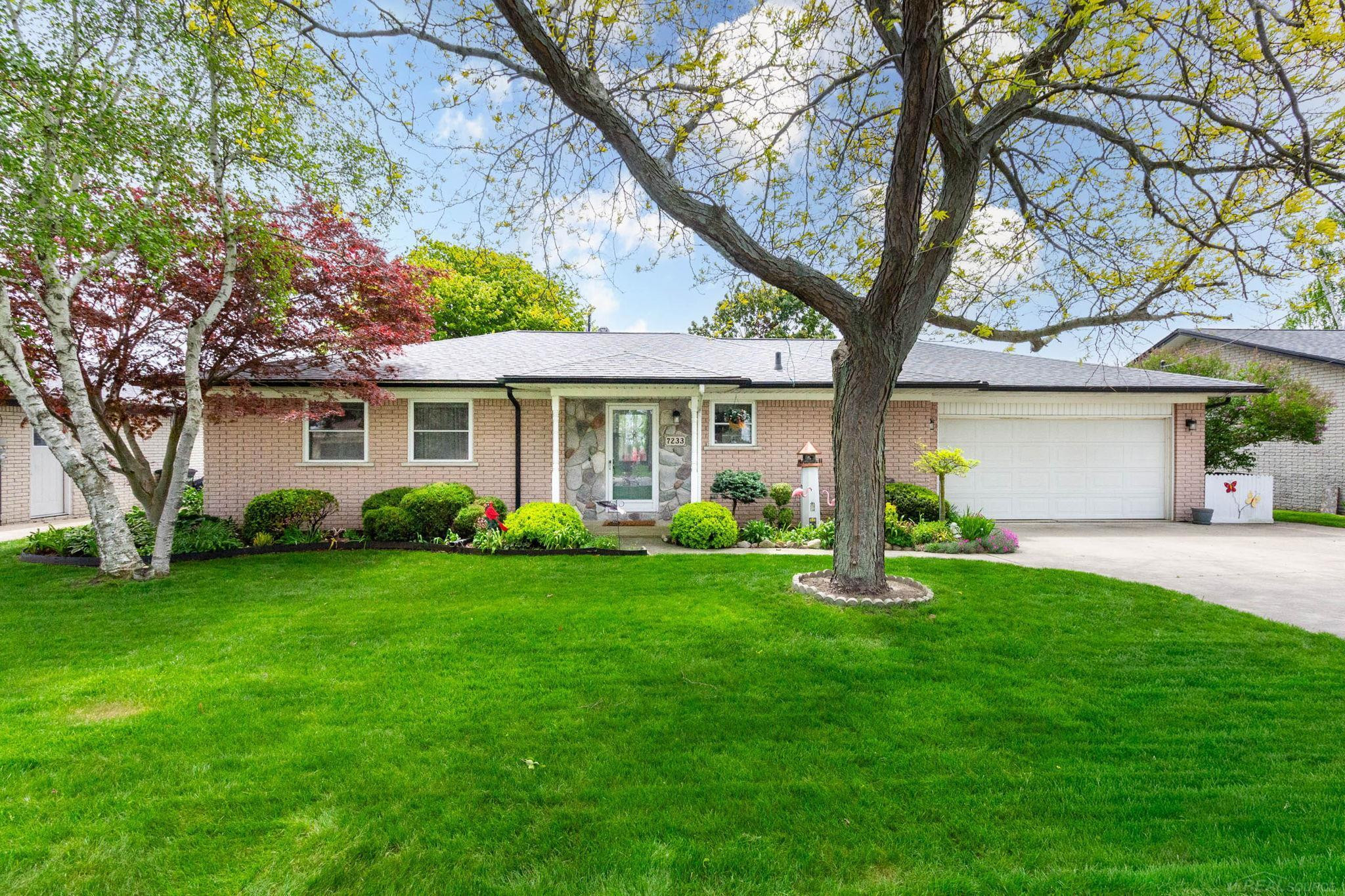 7233 Flamingo Drive, Algonac, MI 48001
