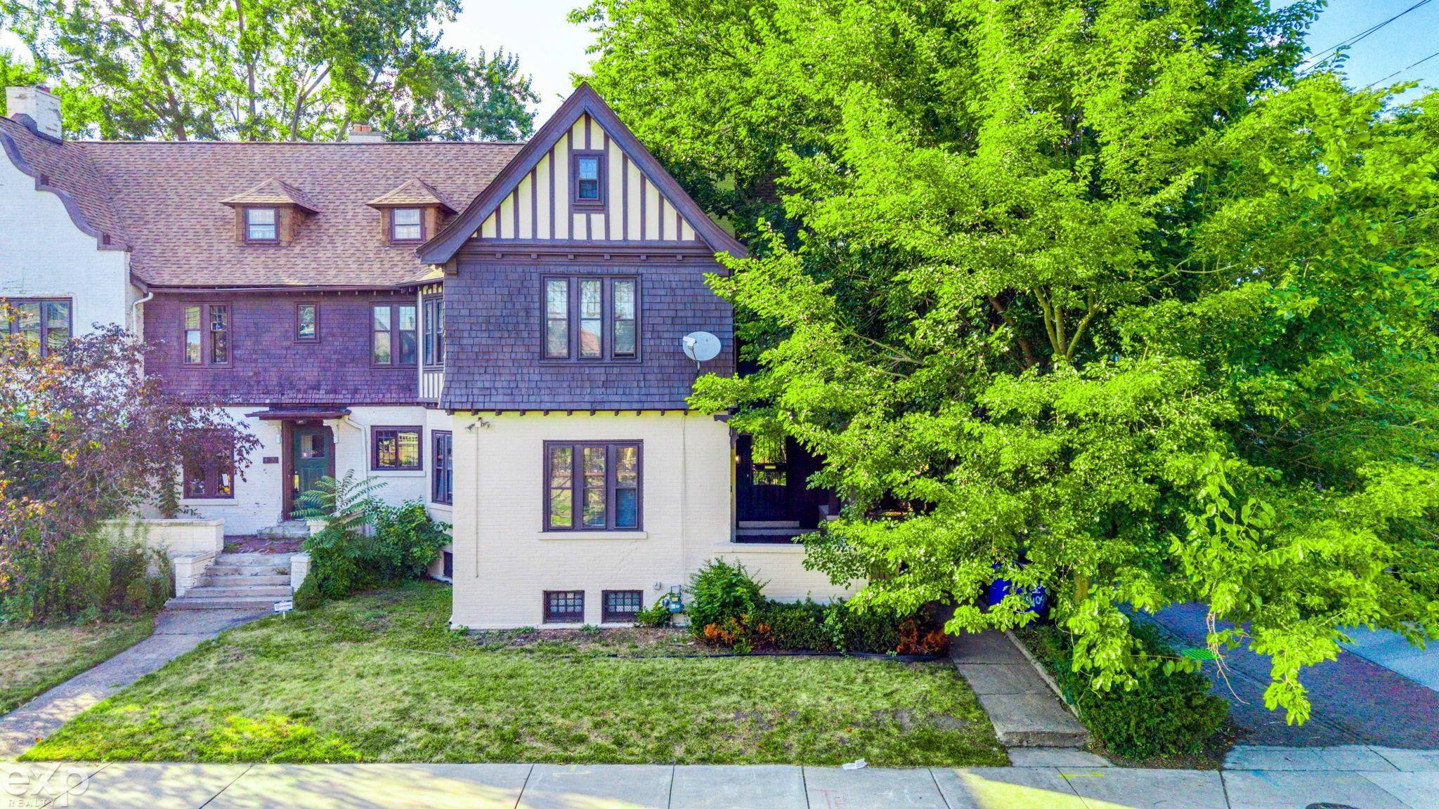 8129 E Lafayette Street, Detroit, MI 48214