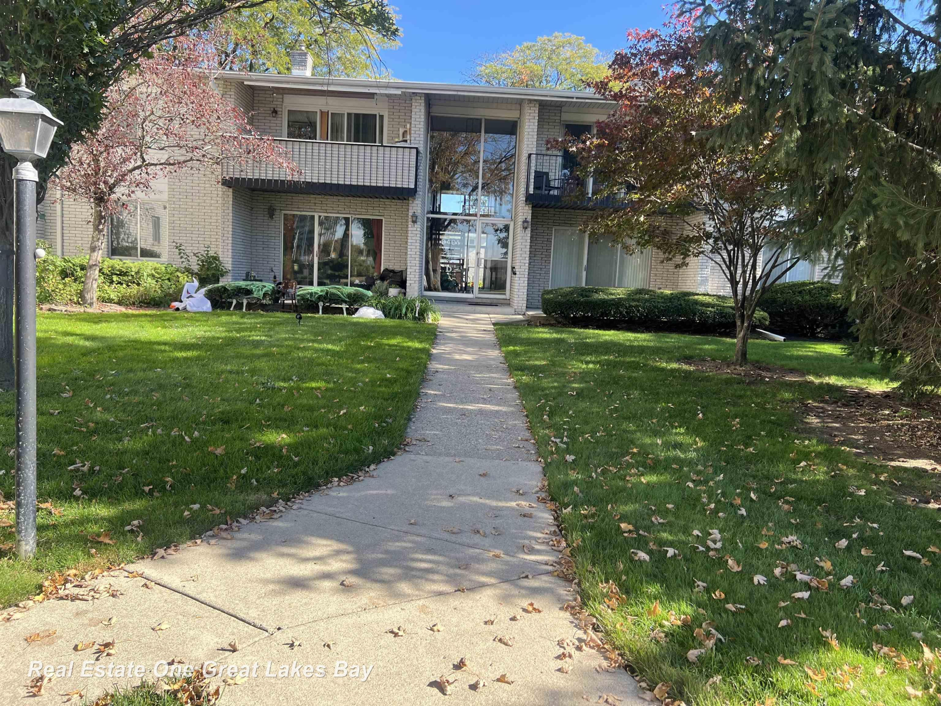 8401 Kennedy Circle, Unit 6, Warren, MI 48093
